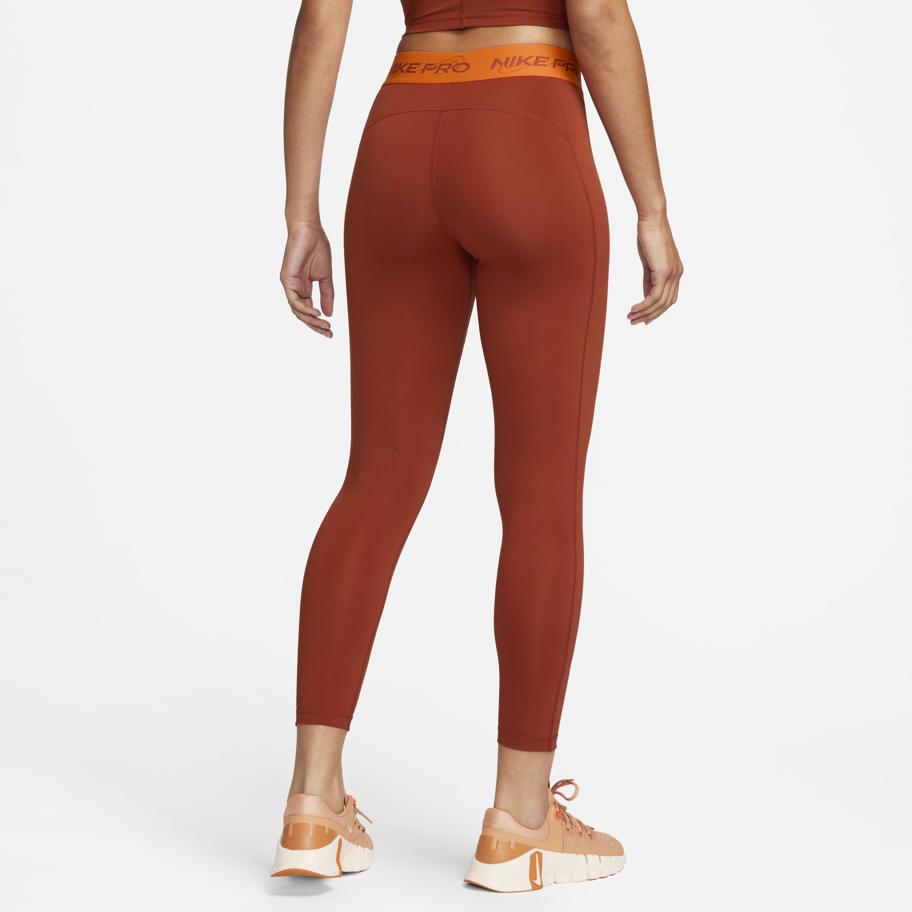 Nike Pro image number 1