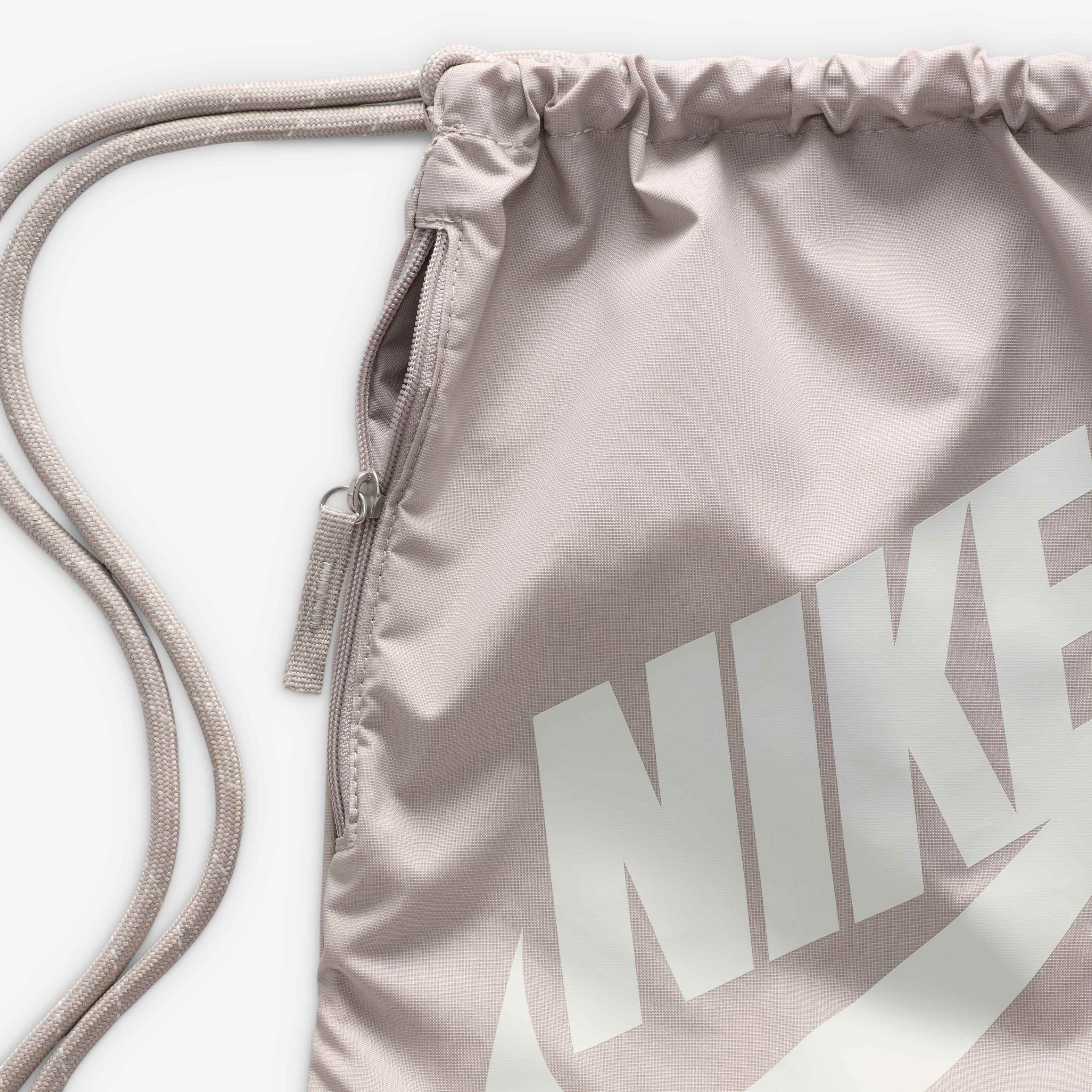 Nike Heritage image number 3