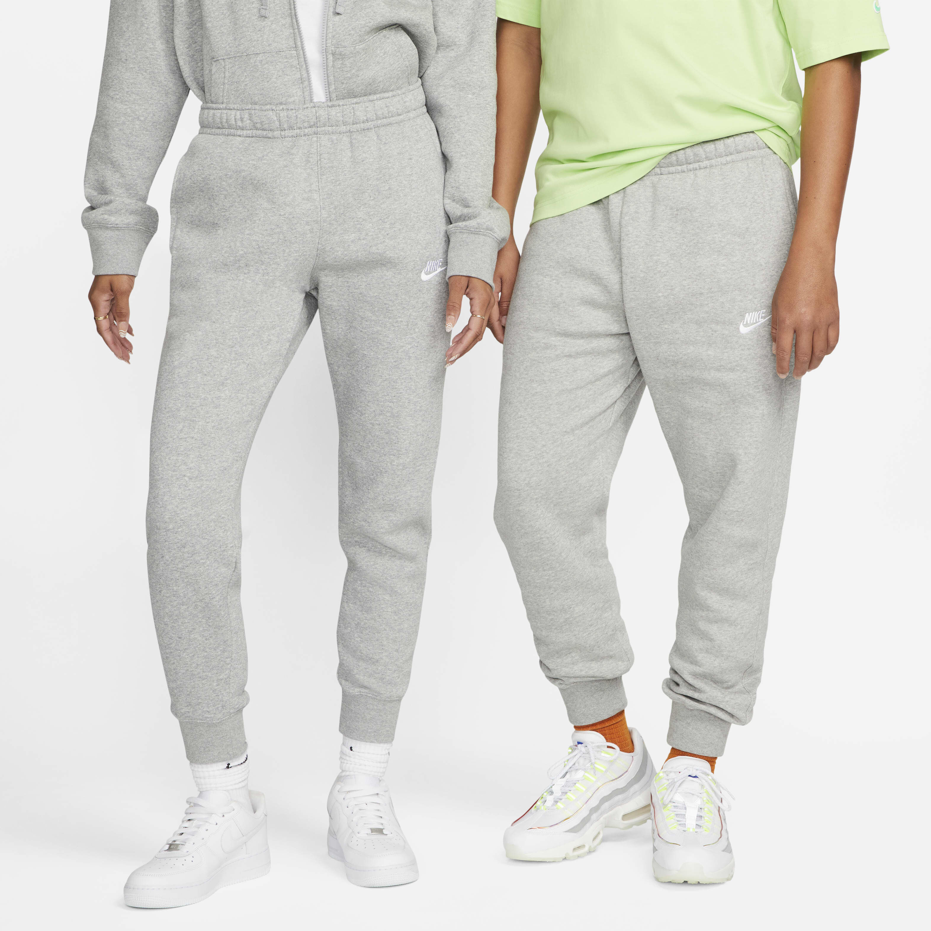 Men's nike club joggers top