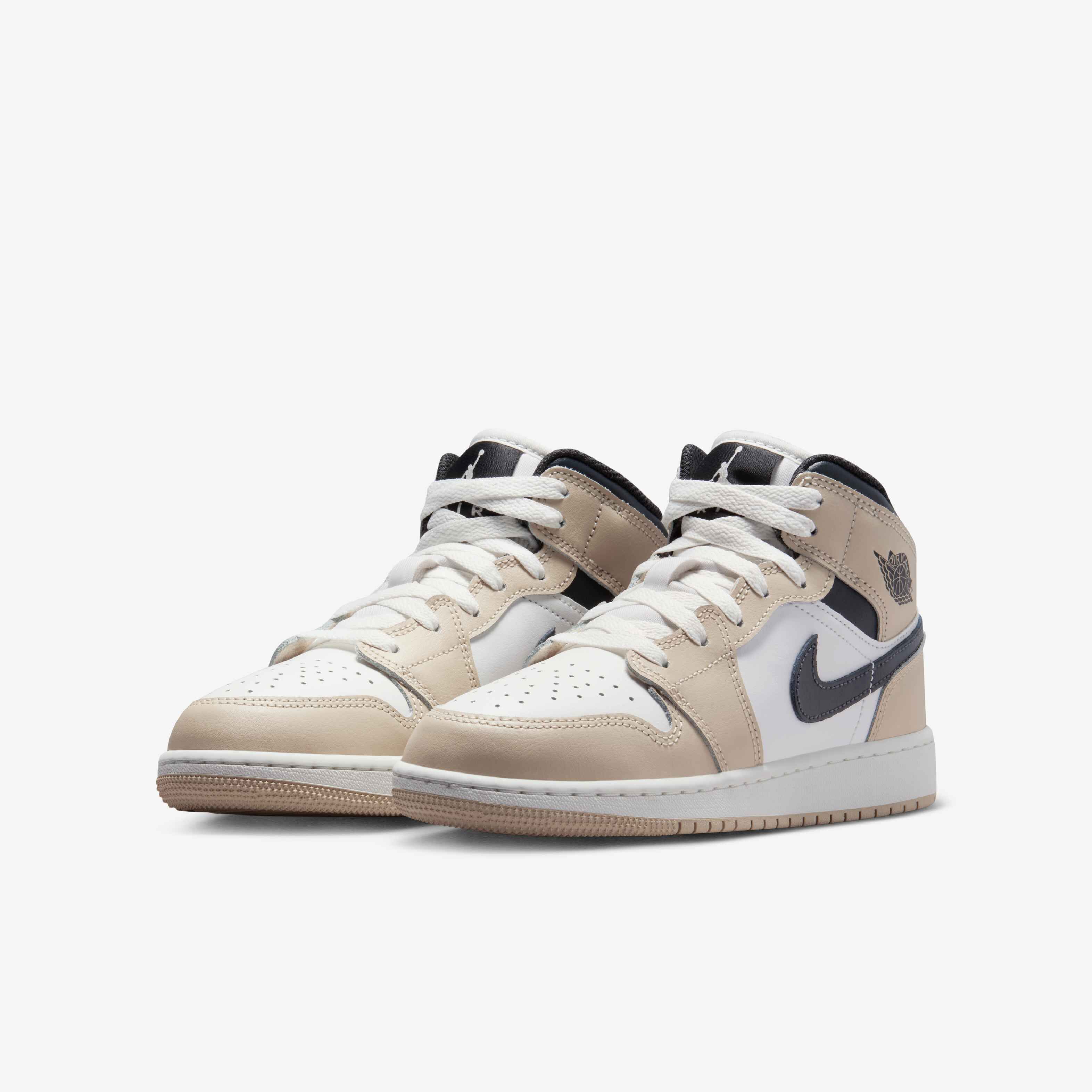 اير جوردن 1 ميد image number 4