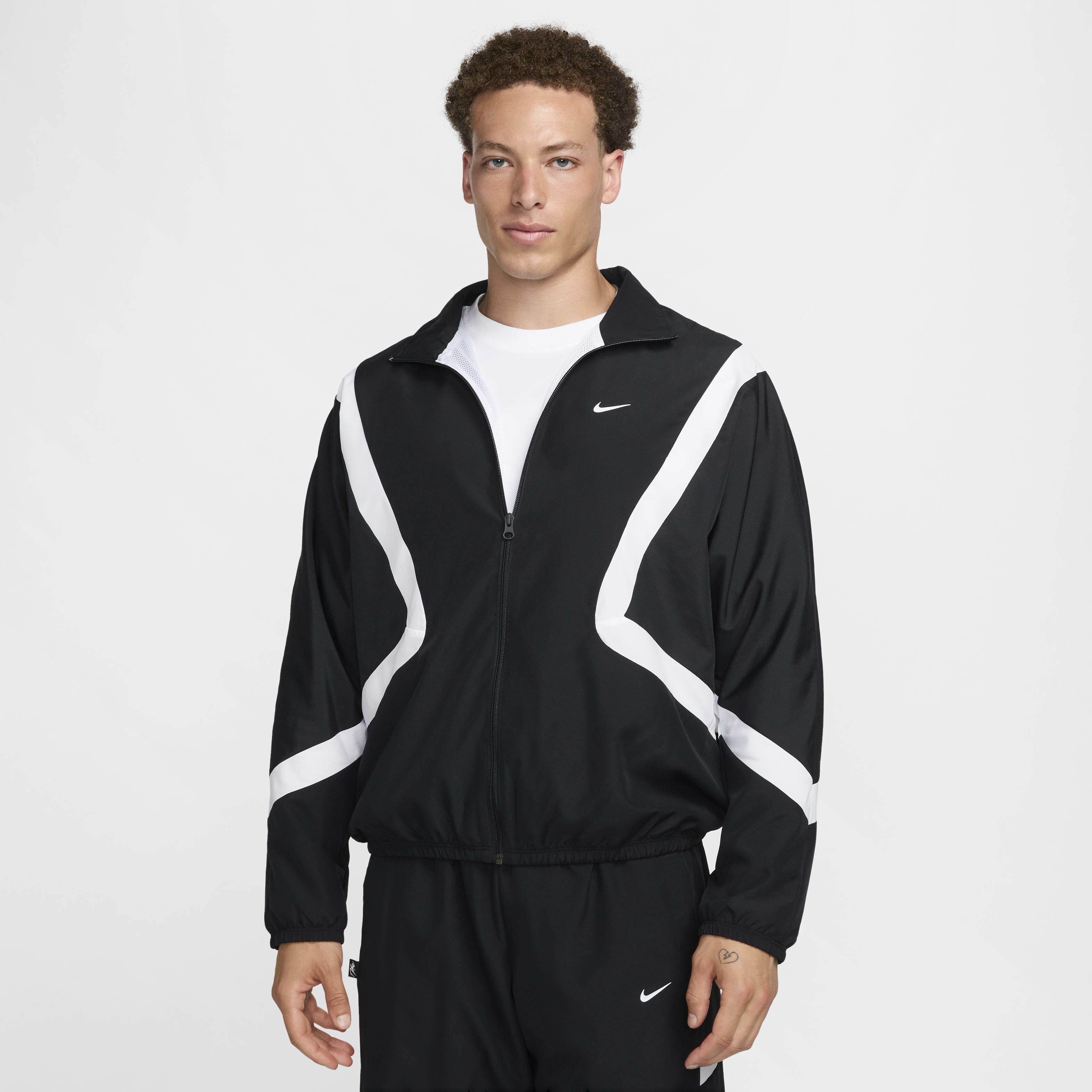 Buy Nike Icon Men s Woven Basketball Jacket Nike Qatar Official