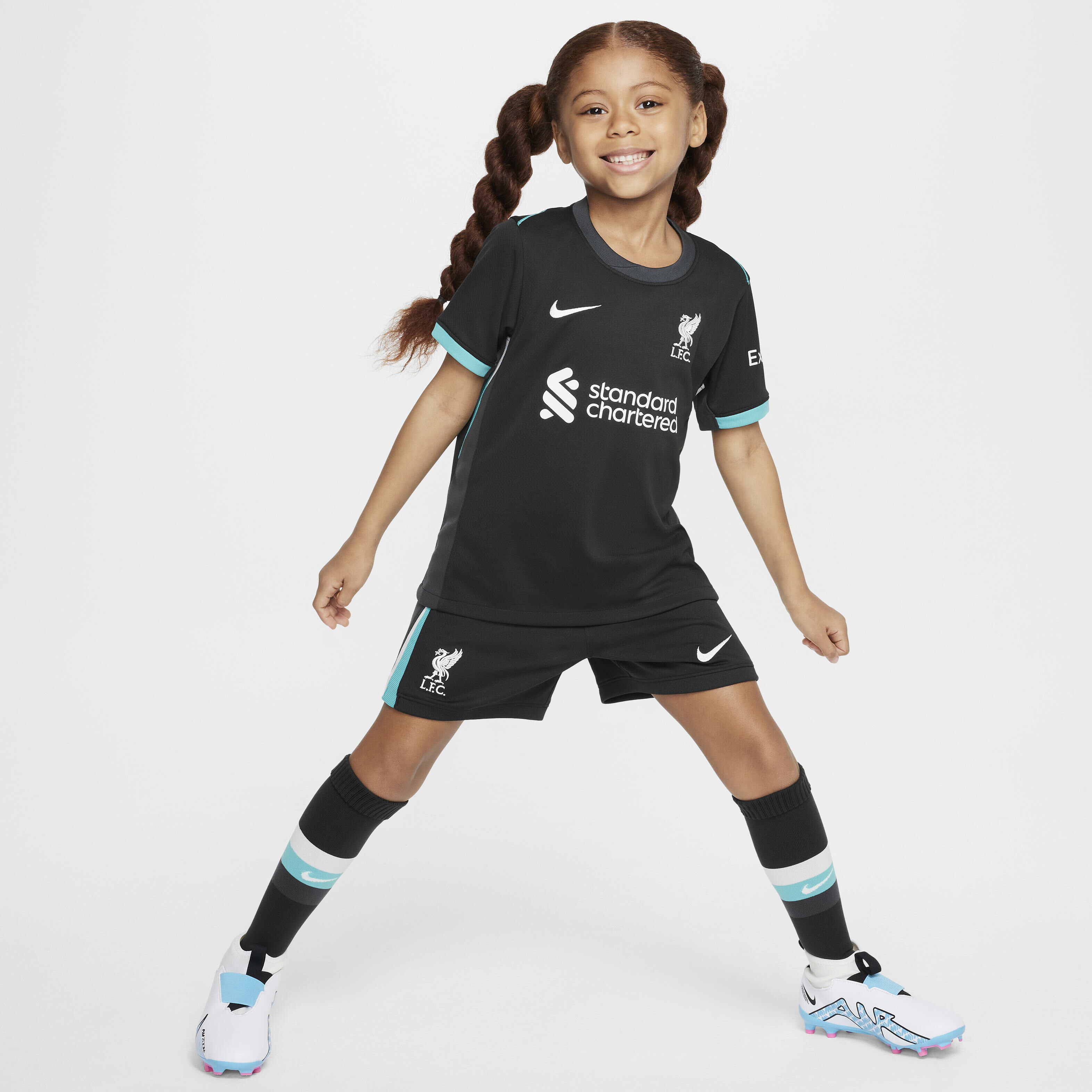 Liverpool F.C. 2024/25 Stadium Away image number 0