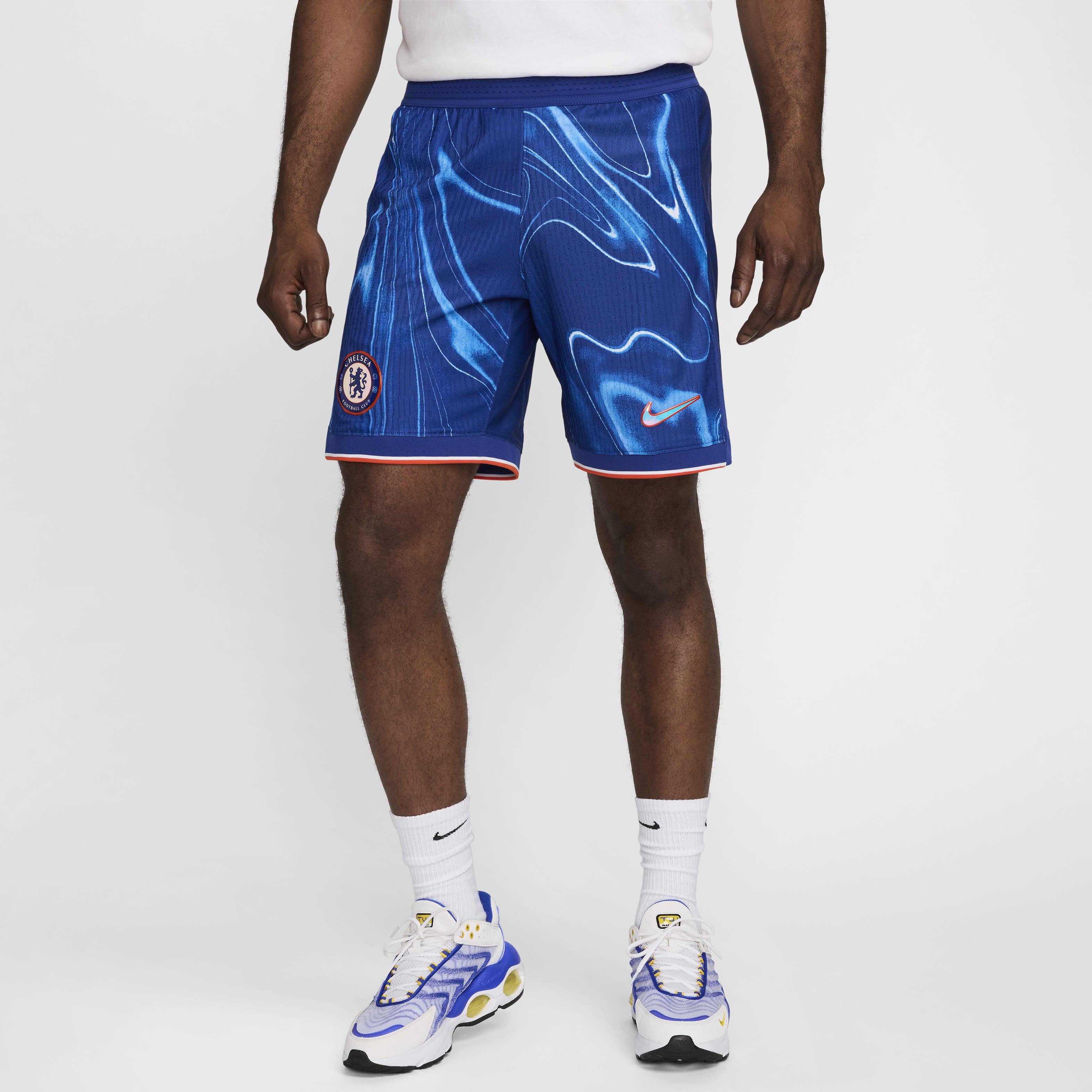 Nike chelsea sneakers clearance