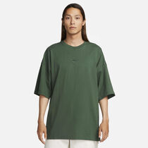 Nike Sportswear Premium Essentials