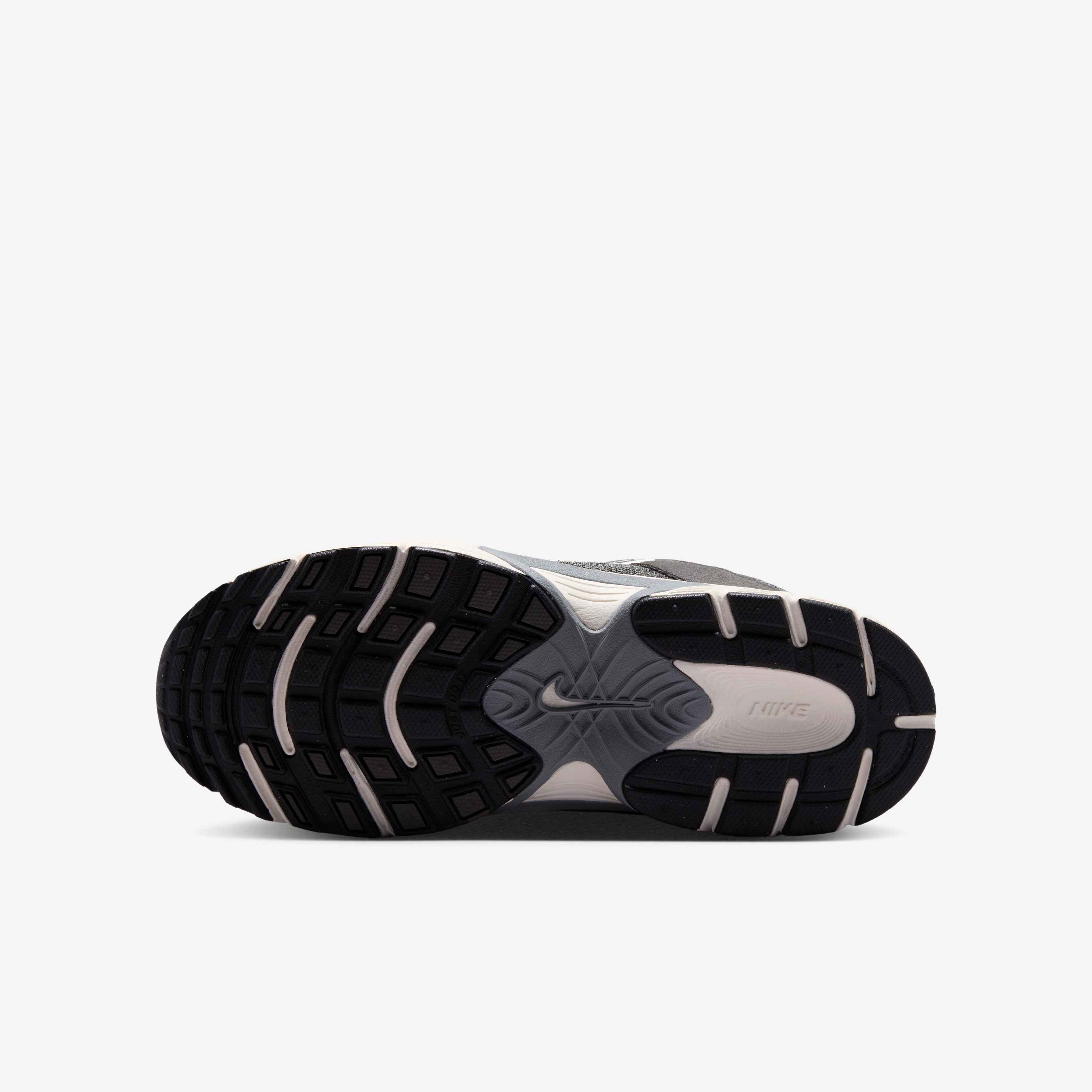 Nike V5 Runner Suede image number 1