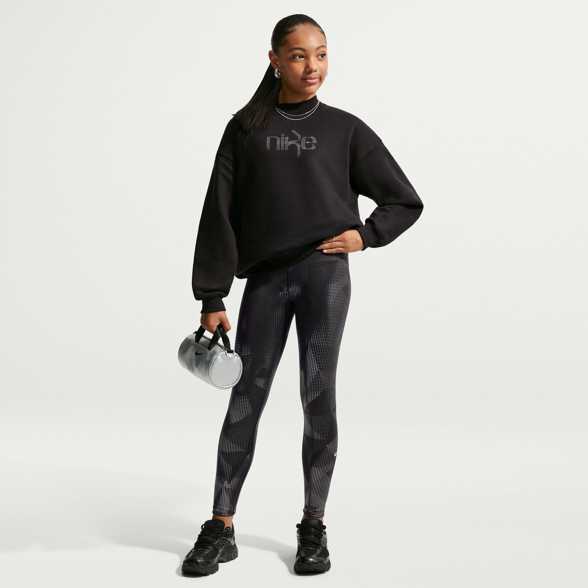 Nike One image number 0