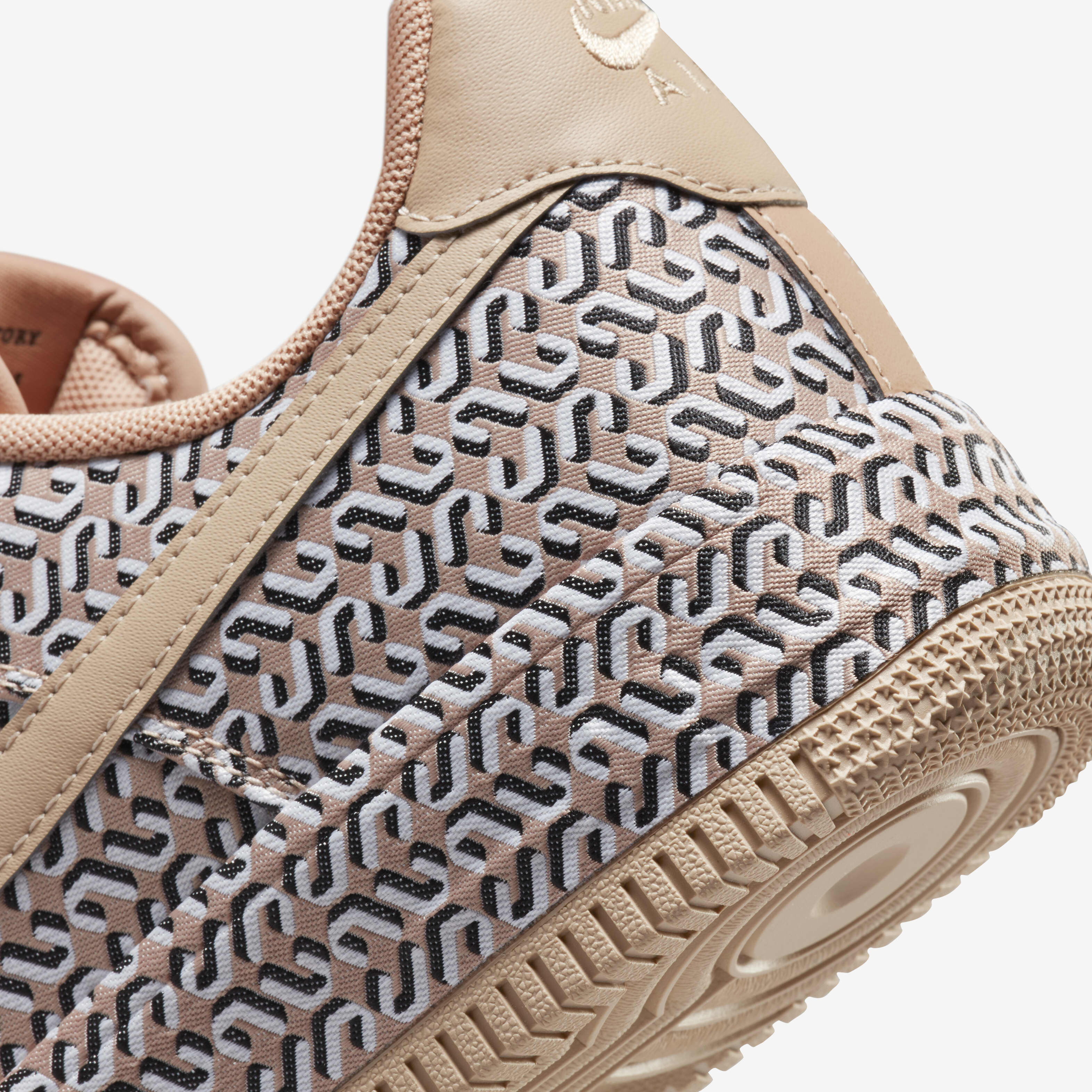 اير فورس 1 LX &times; نايكي يونايتيد image number 7