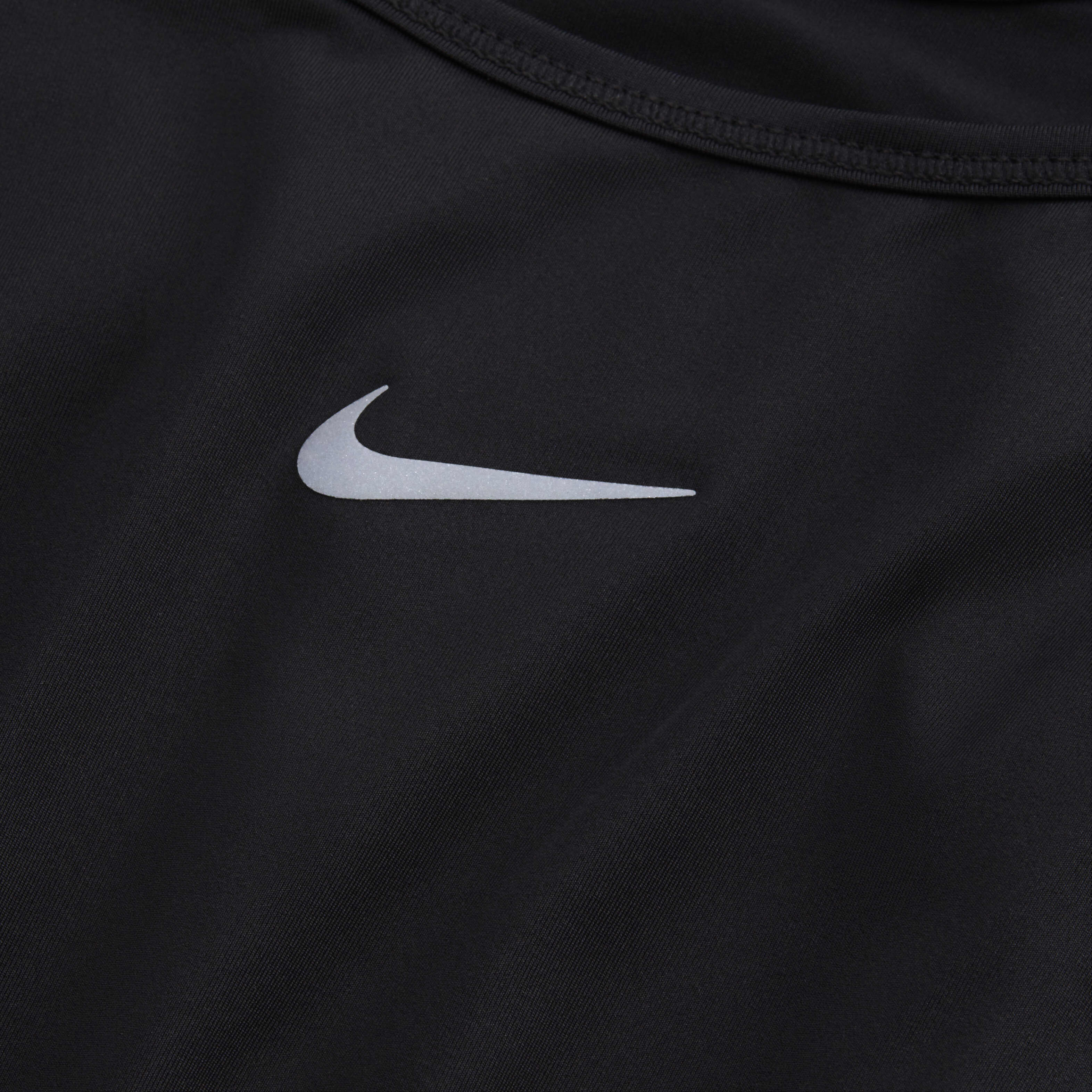 Nike classic strappy 2025