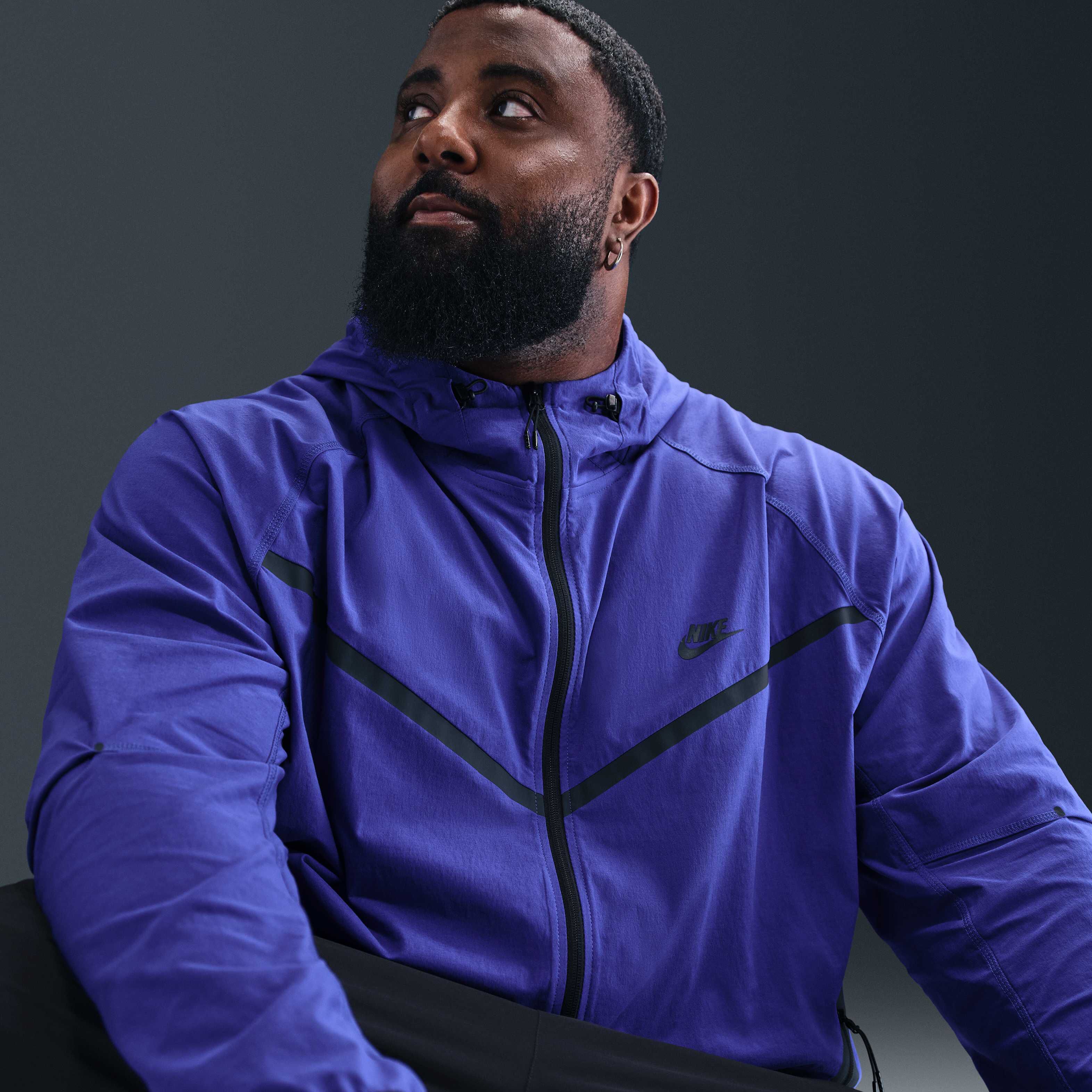 نايكي تك ويندرانر image number 7