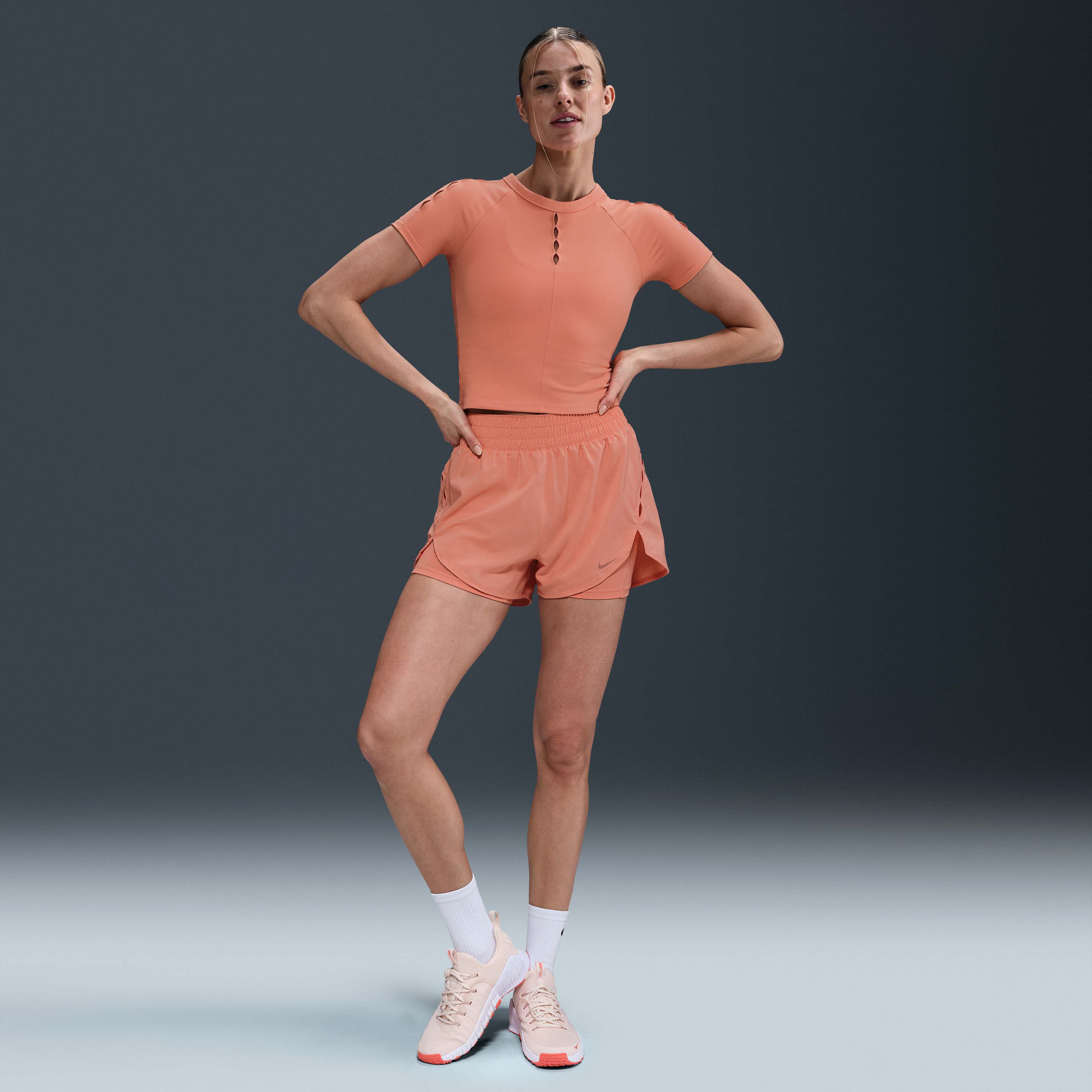 نايكي ون فيتد image number 3