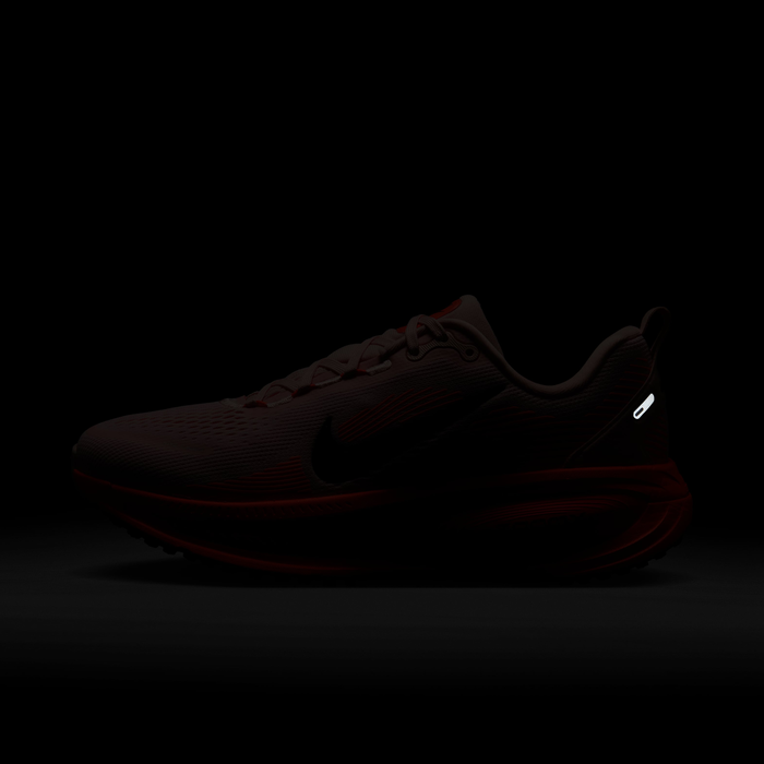 Nike Vomero 18 image number 9 Nike Vomero 18 image number 9