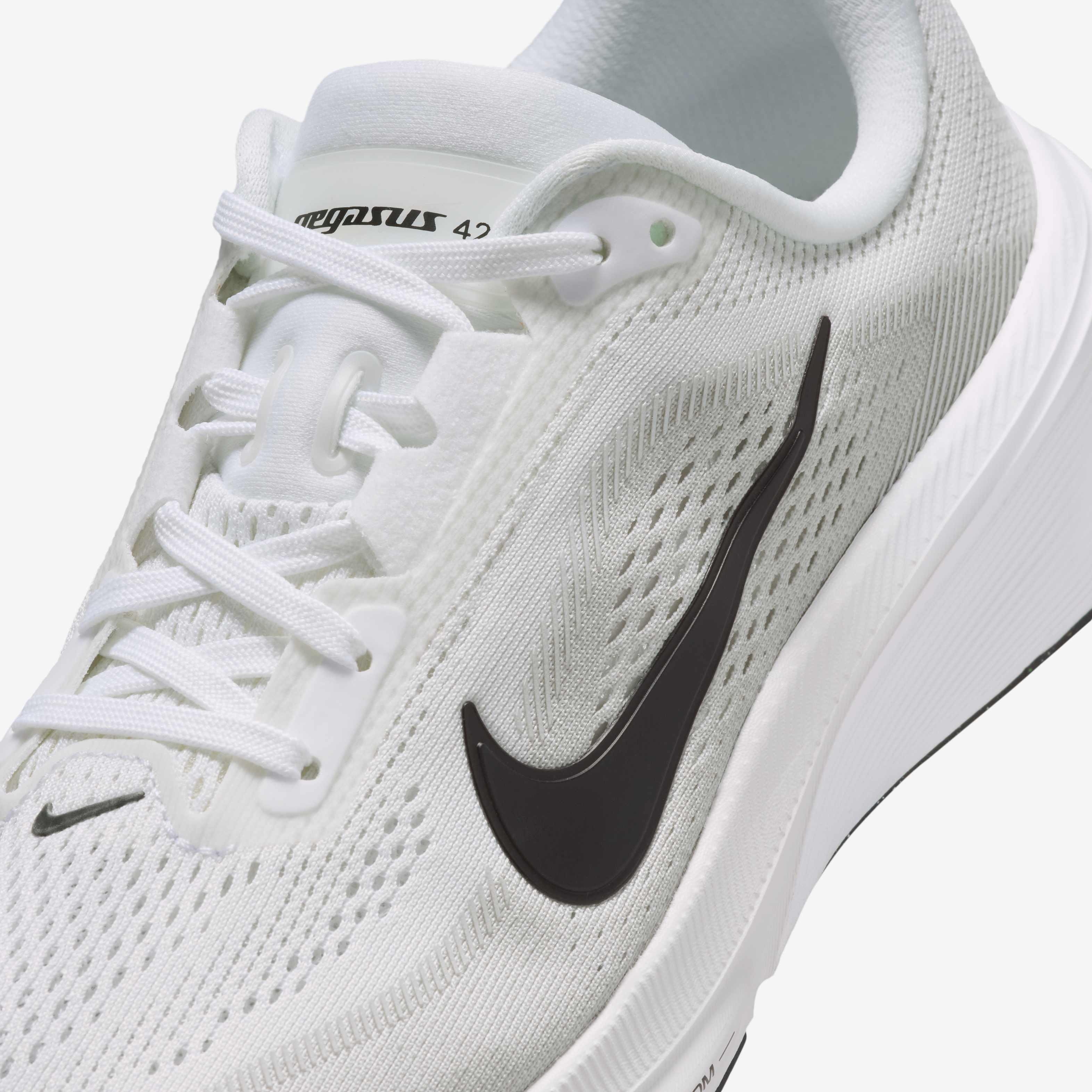 Nike Pegasus 42 image number 15