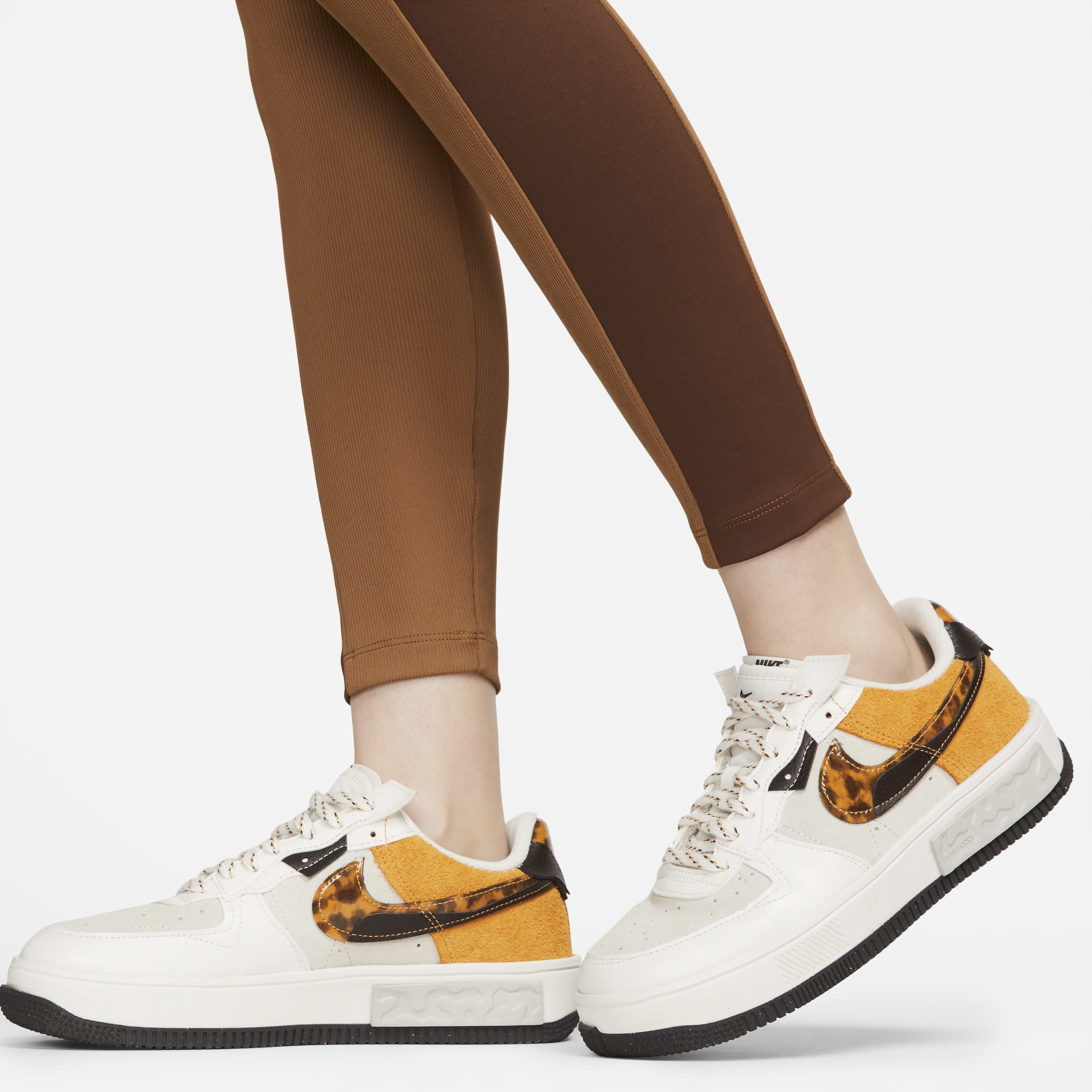 نايكي سبورتسوير image number 4