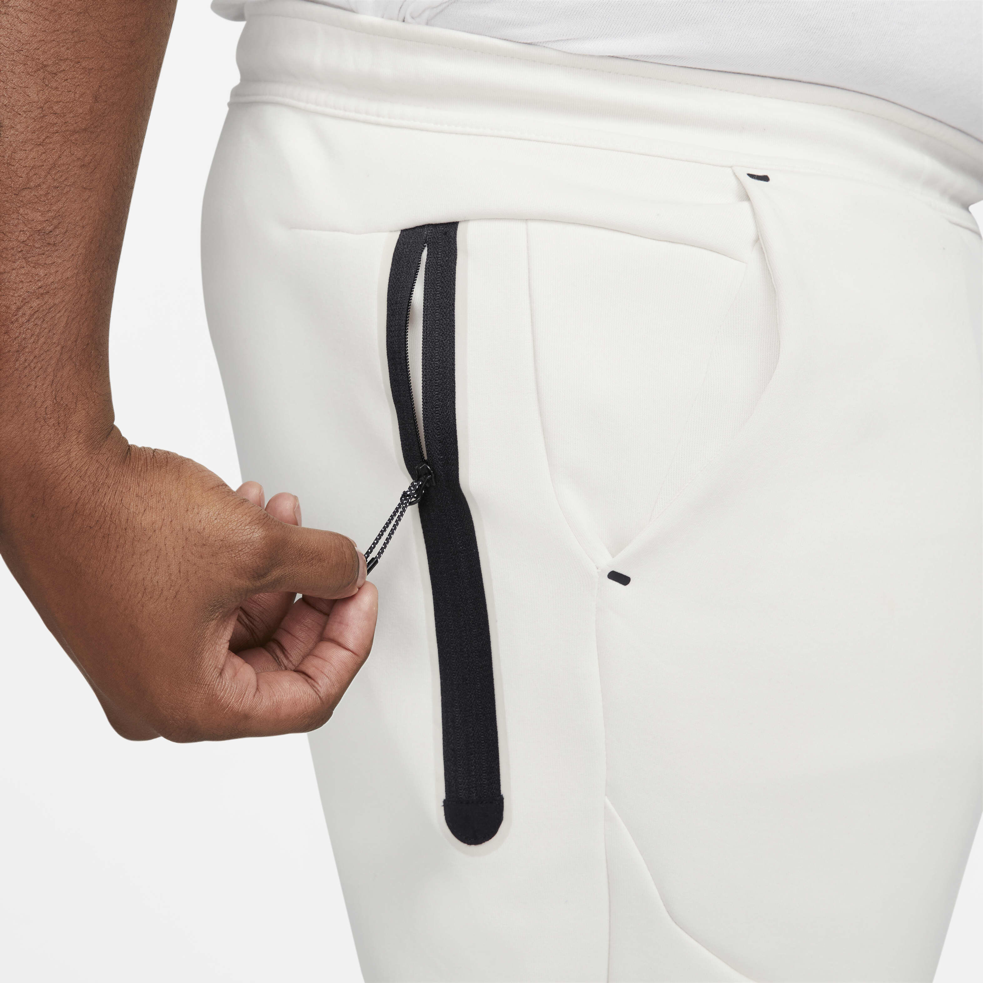 Nike Sportswear Tech Fleece image number 8