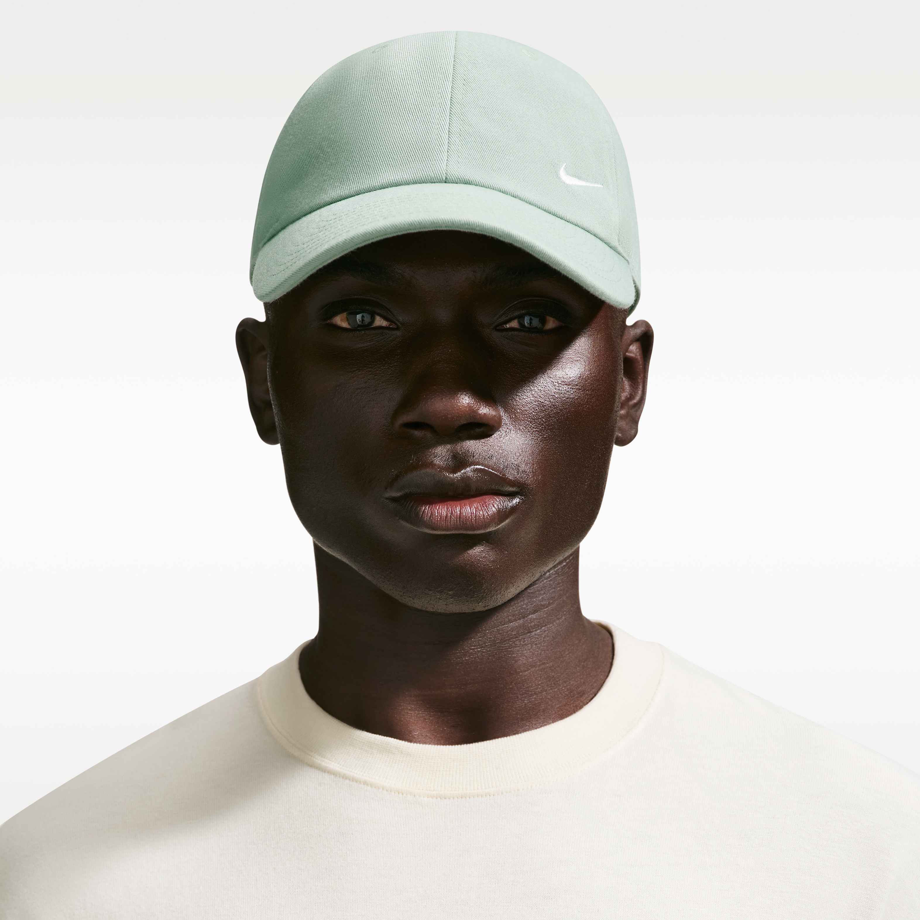 Nike Club image number 2