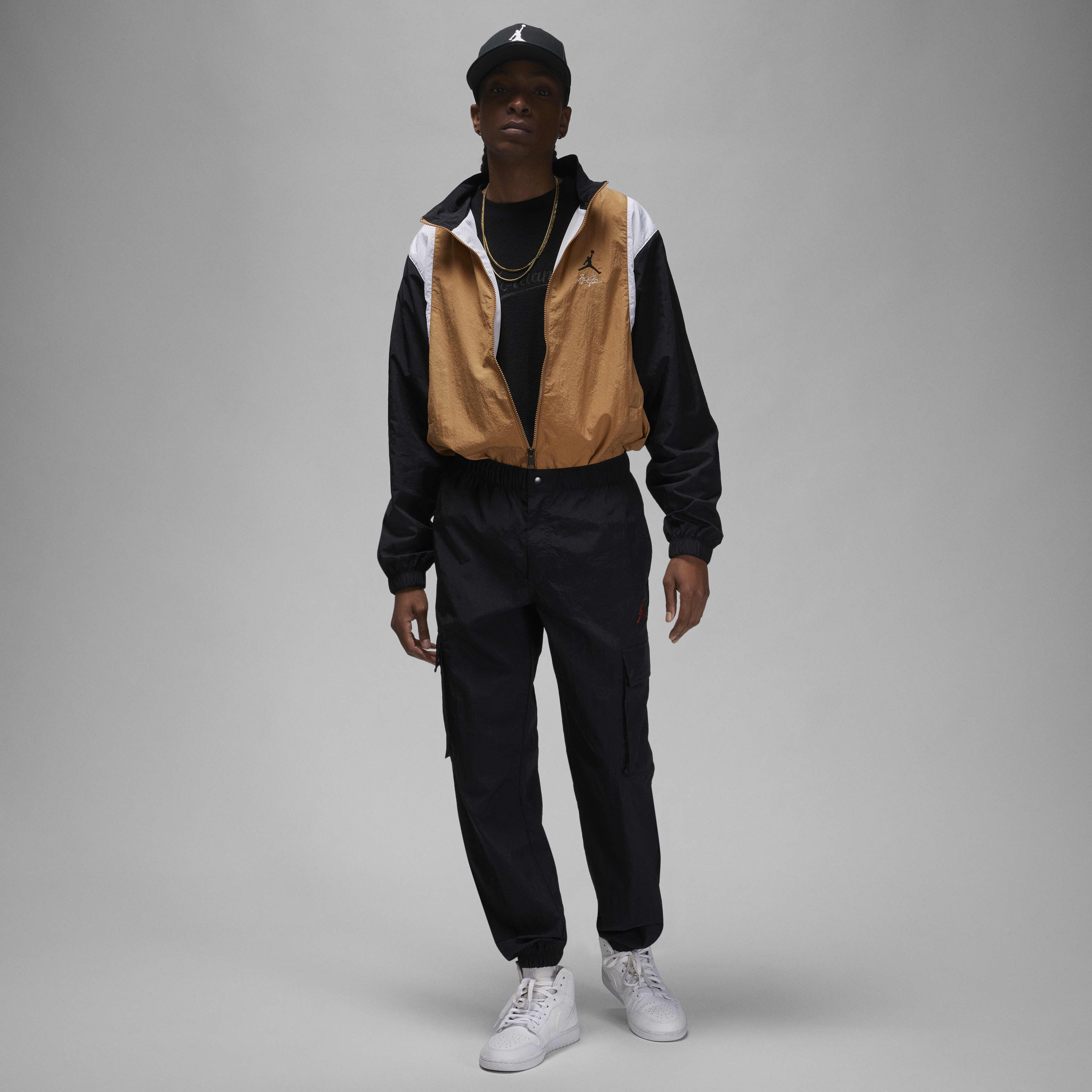 Jordan Essentials image number 6