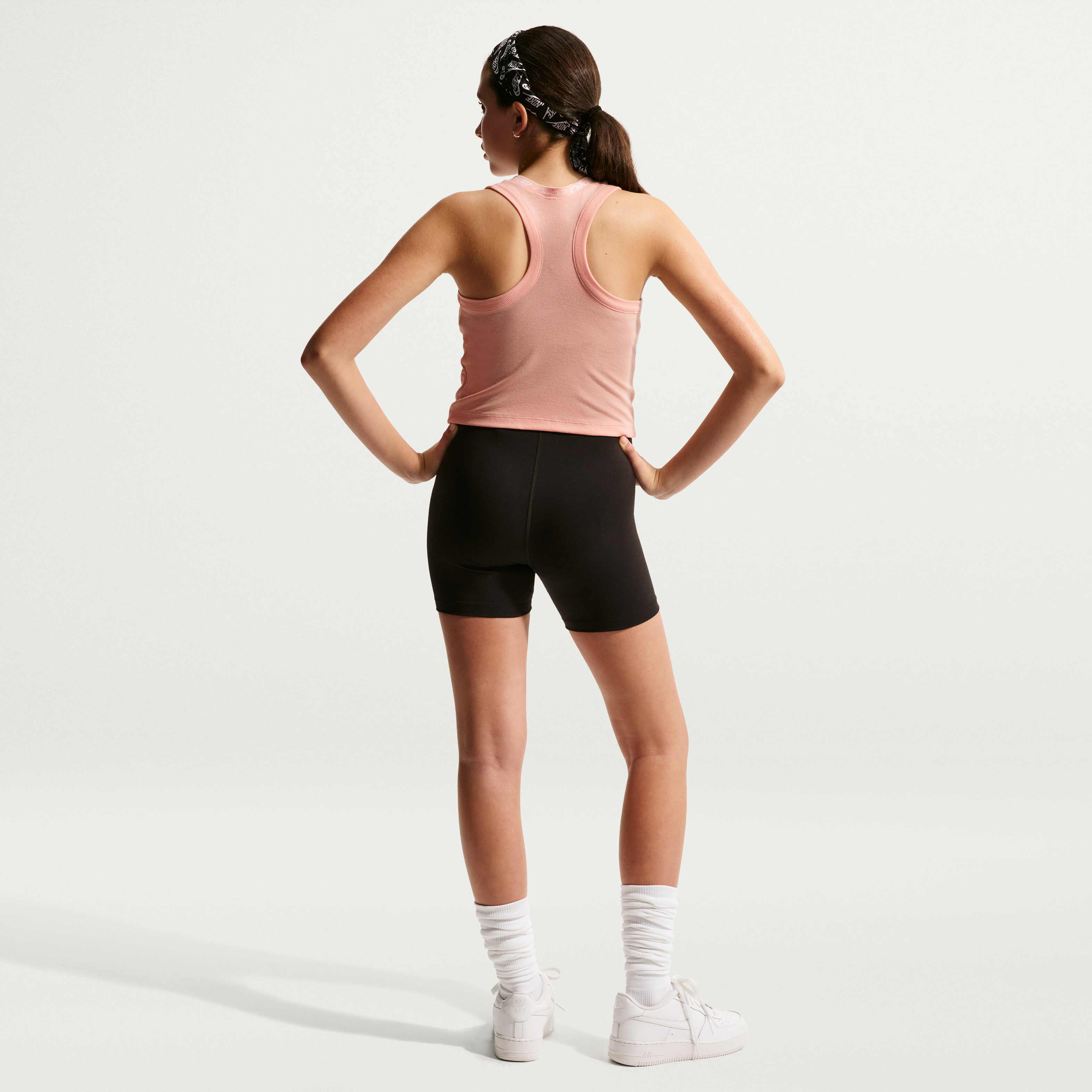 نايكي سبورتسوير image number 4