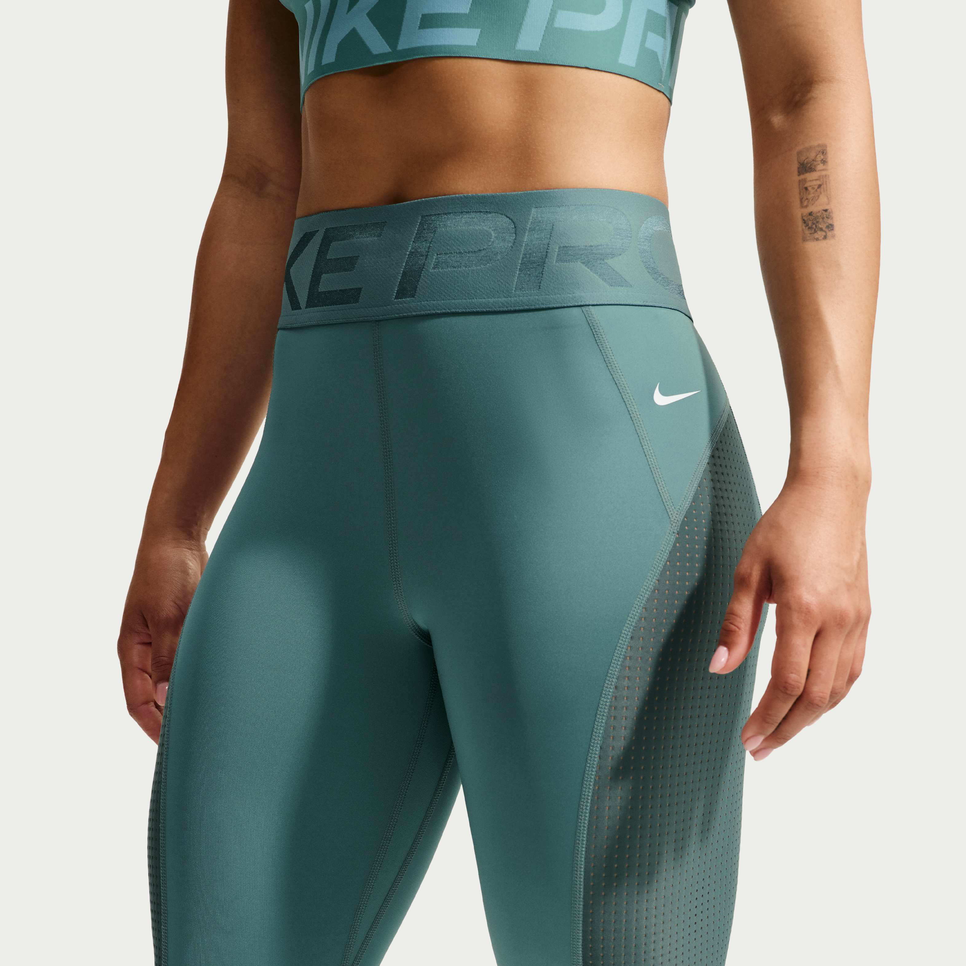 Nike Pro Sculpt image number 1