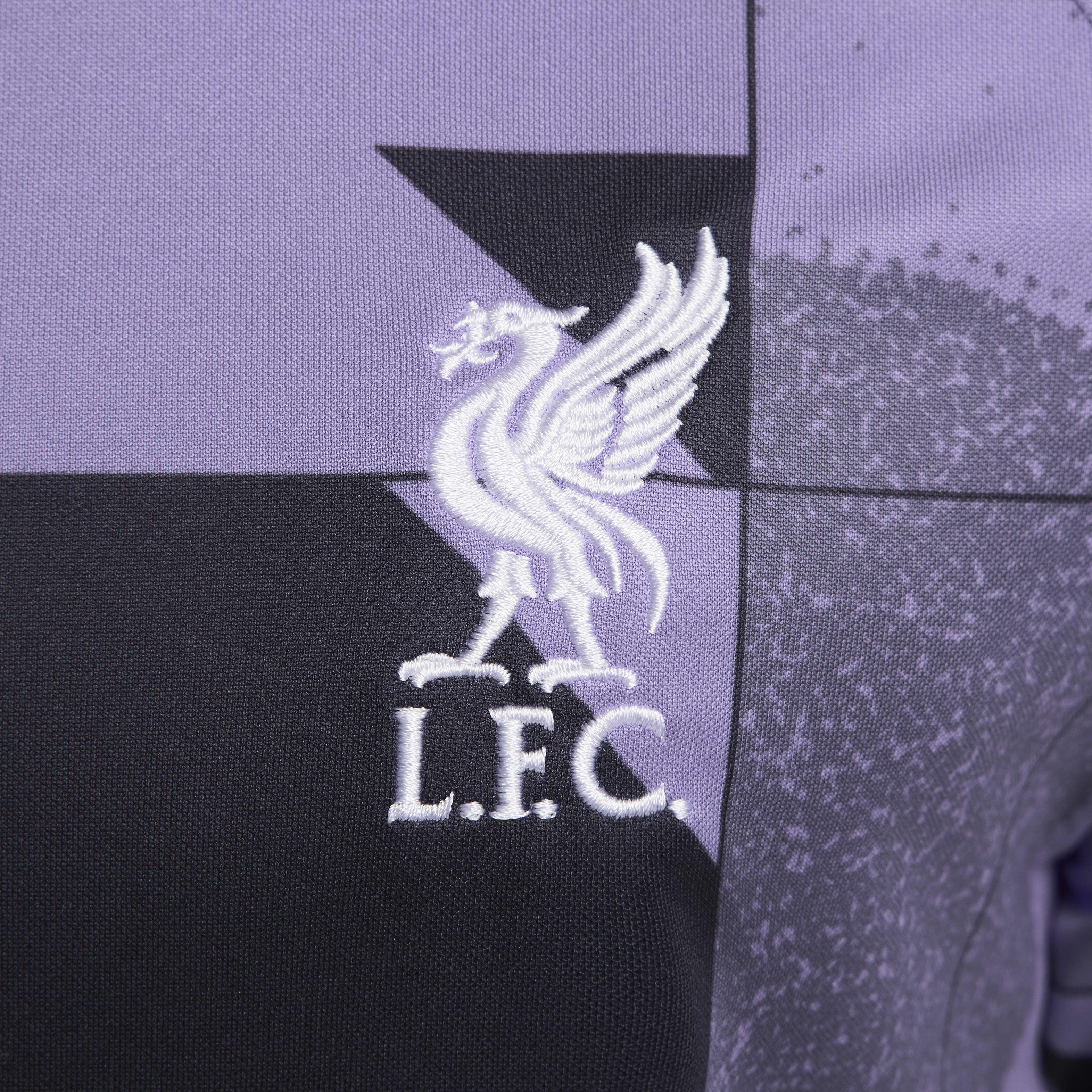ليفربول F.C. اكاديمي برو البديل image number 3