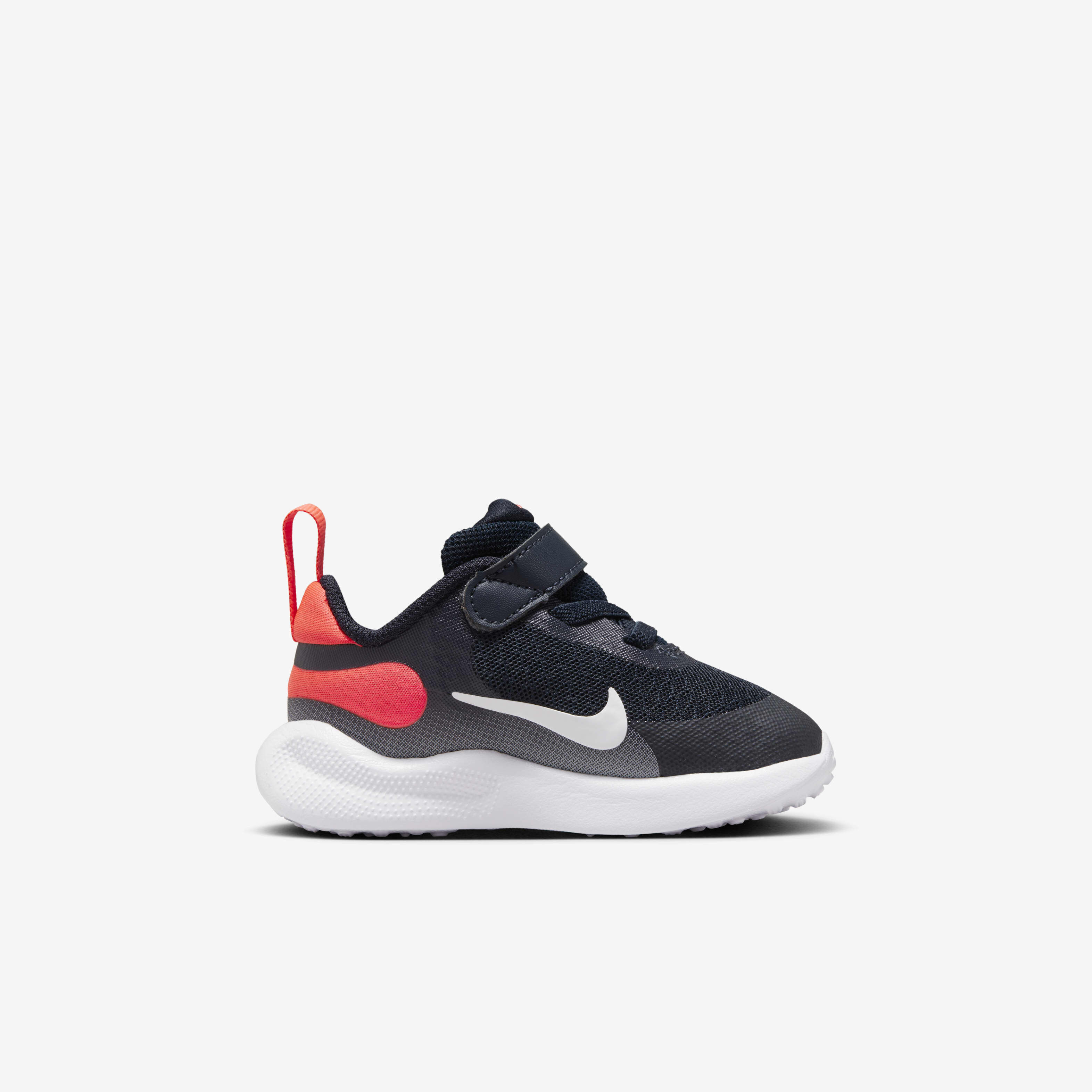 Nike revolution infant trainers discount