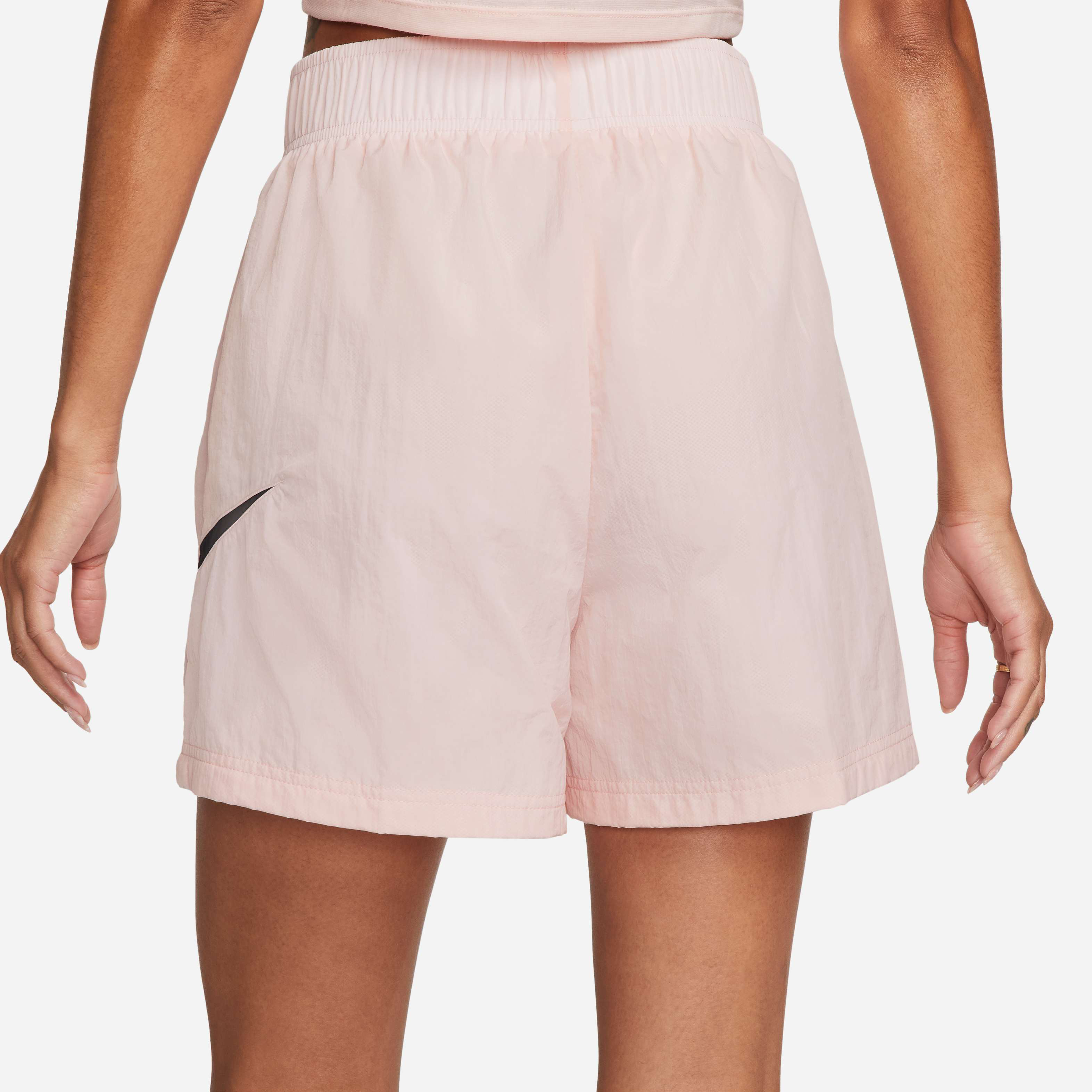 Nike Sportswear Essential image number 2