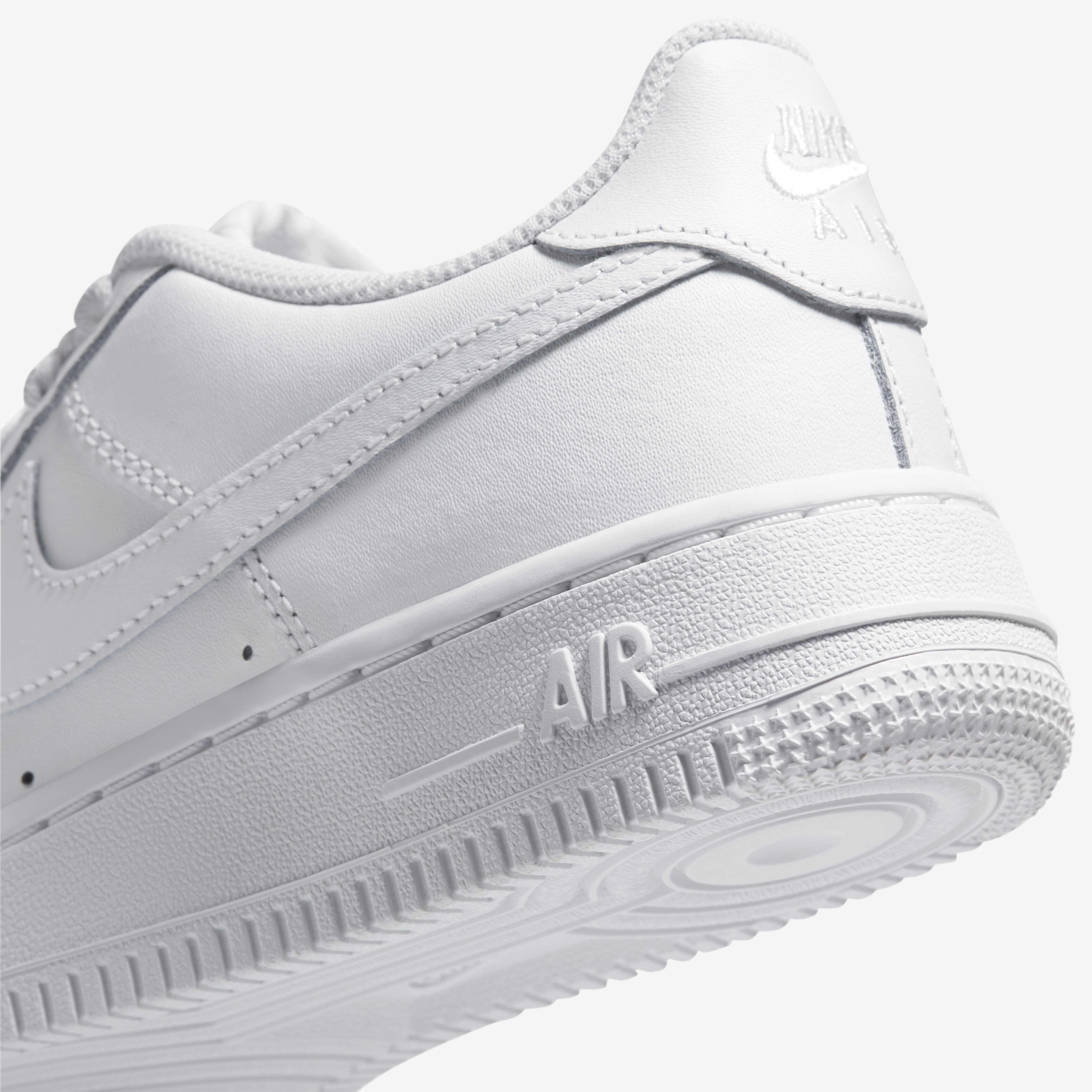 Nike Air Force 1 LE image number 7