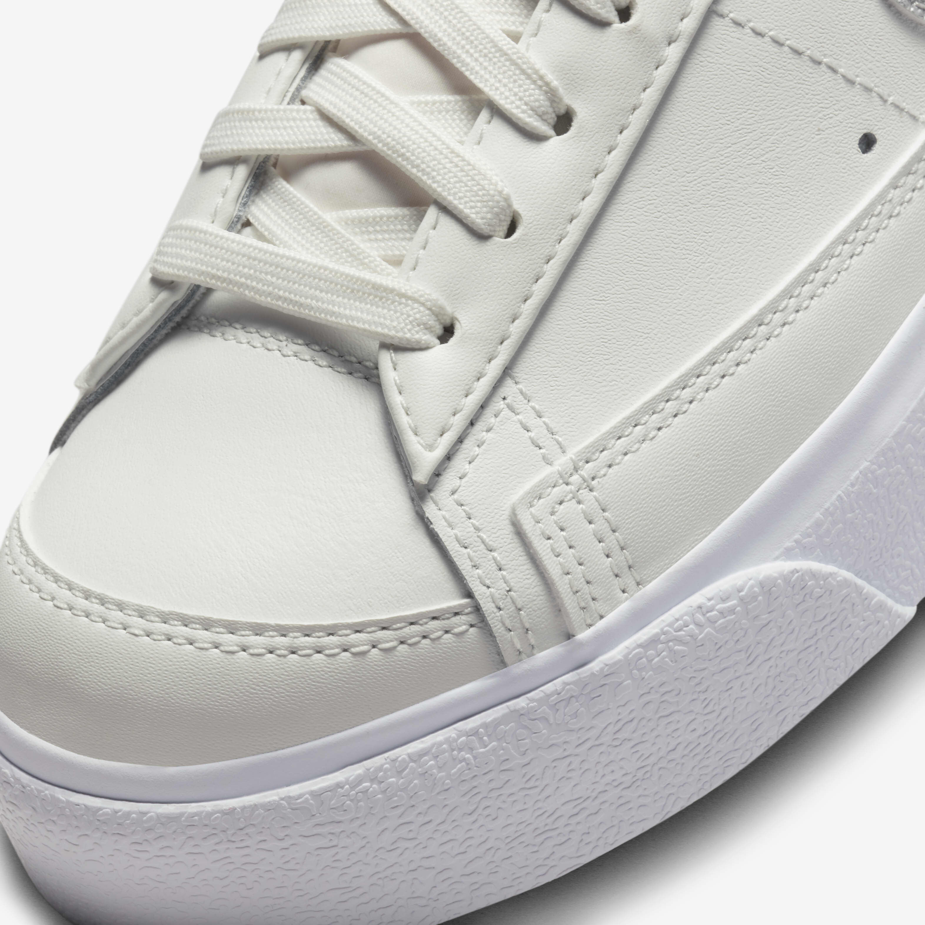 نايكي بليزر لو بلاتفورم image number 7