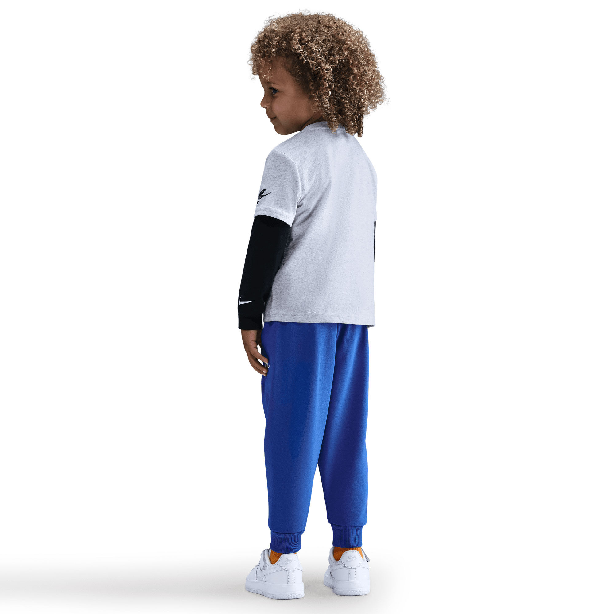 نايكي كلوب image number 2