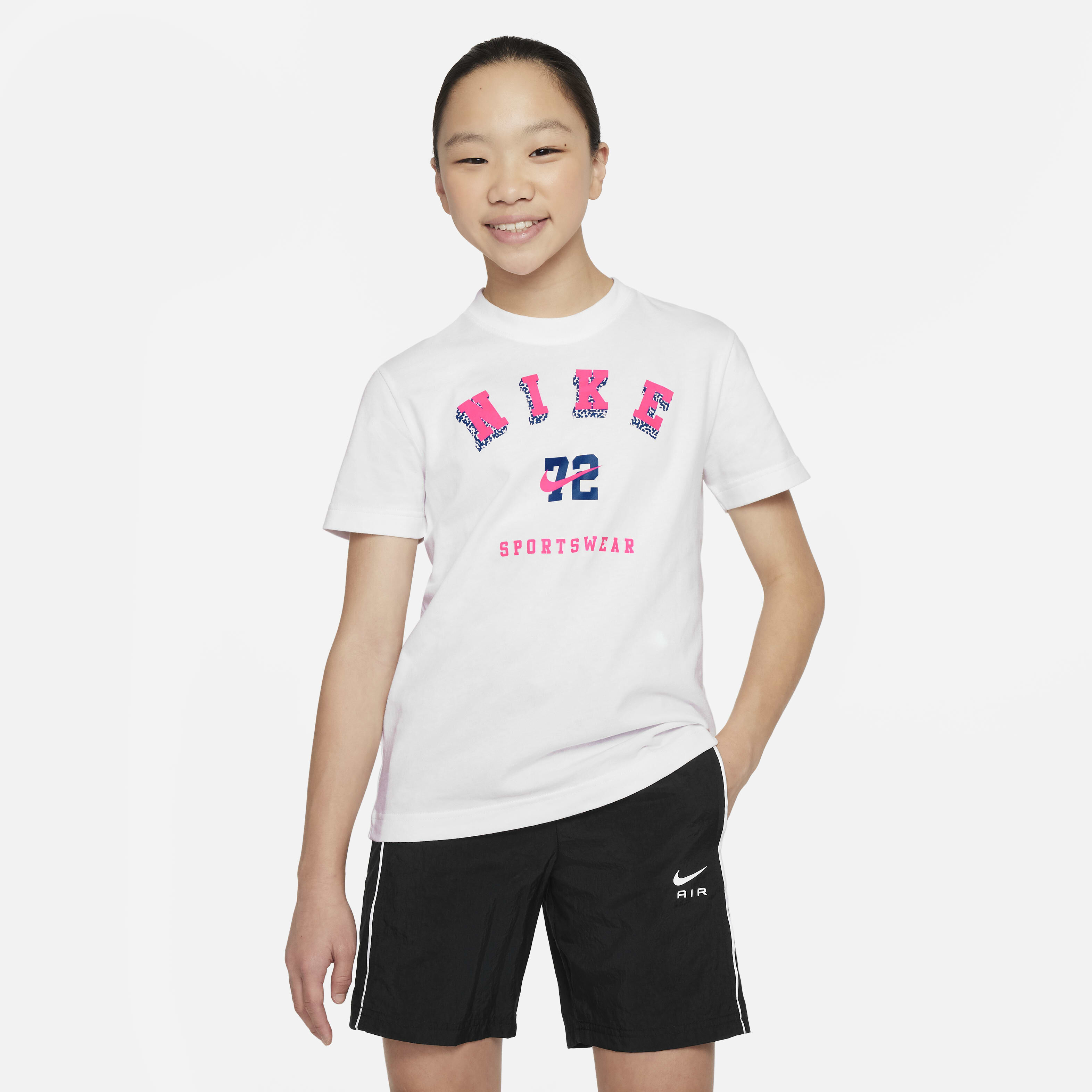 Nike Sportswear image number 0