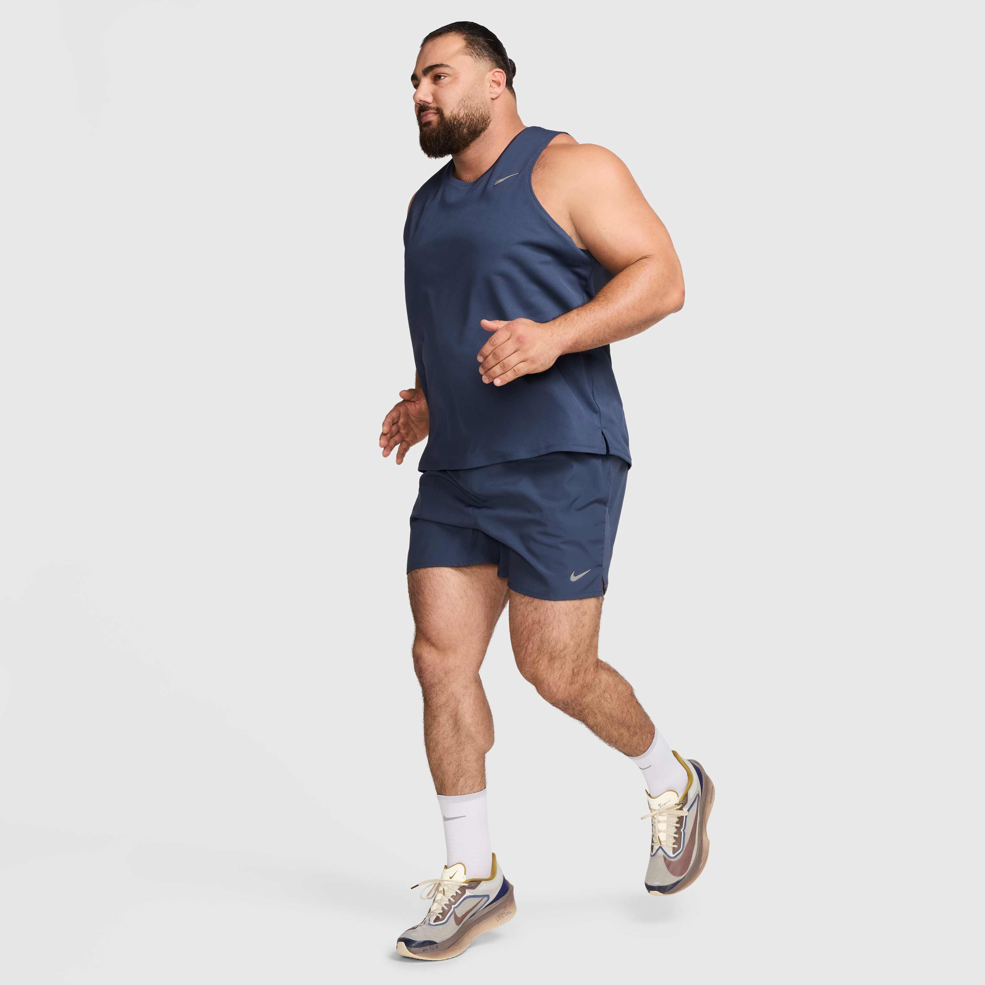 نايكي تشالنجر image number 16