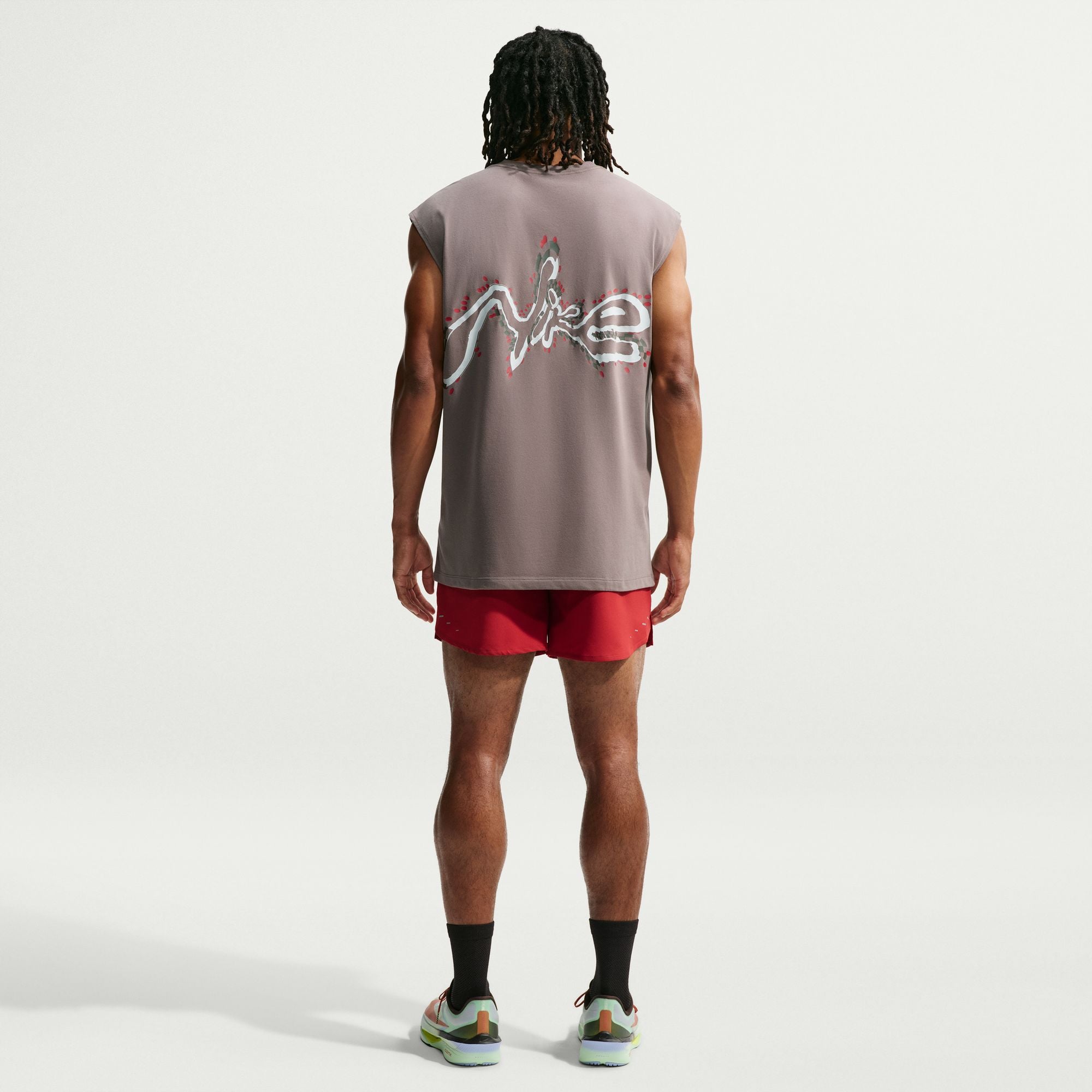Nike image number 1