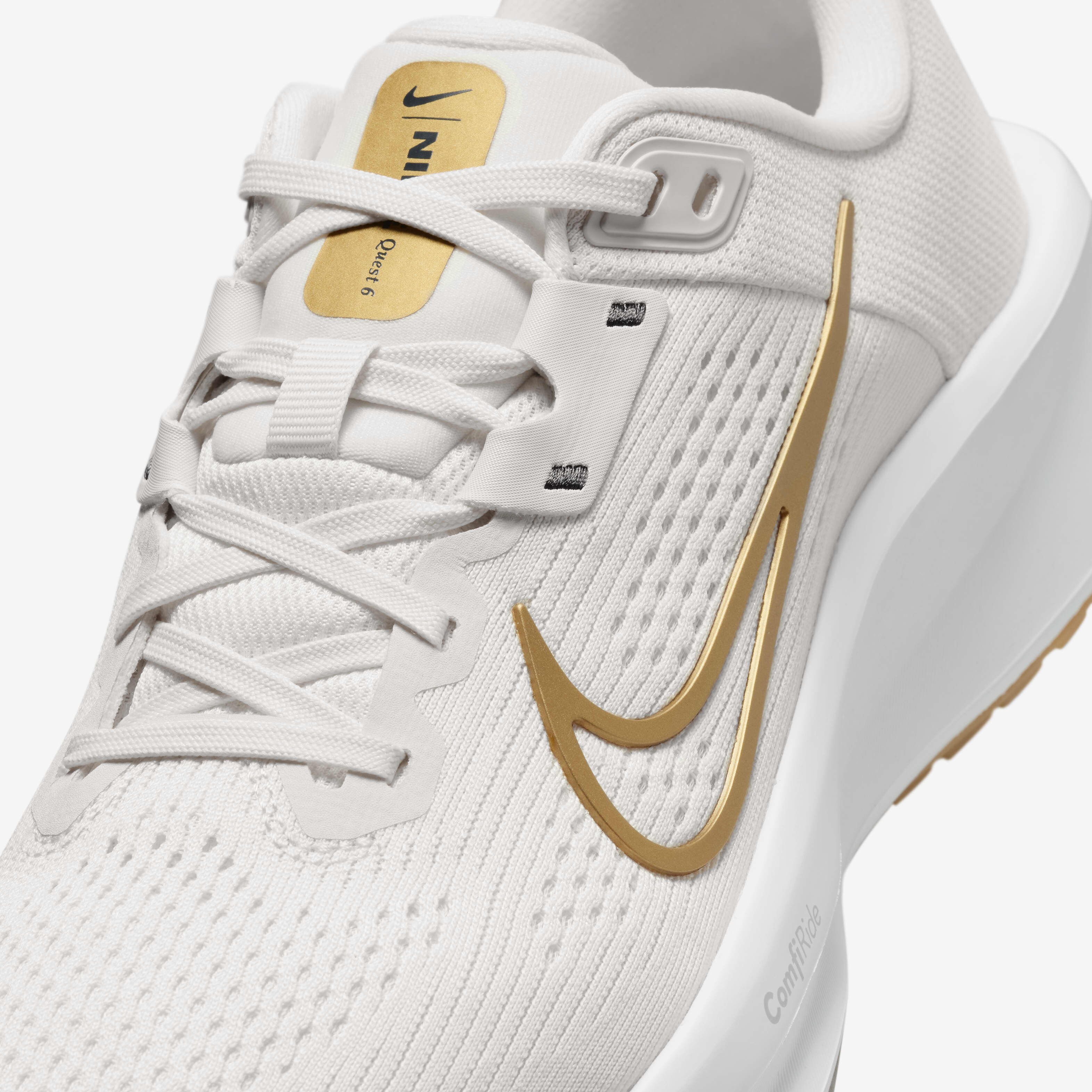 Nike quest gold outlet