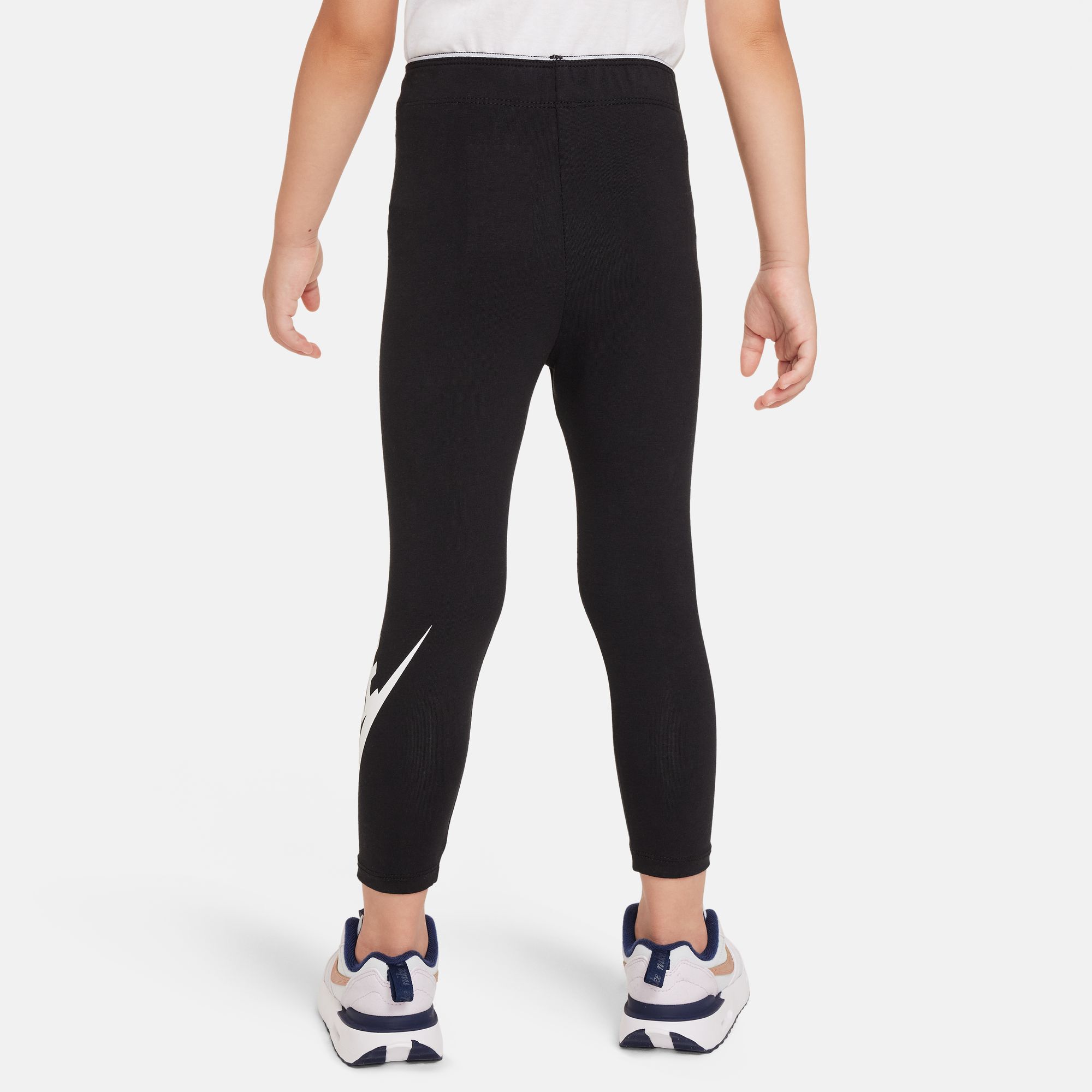 نايكي سبورتسوير image number 3