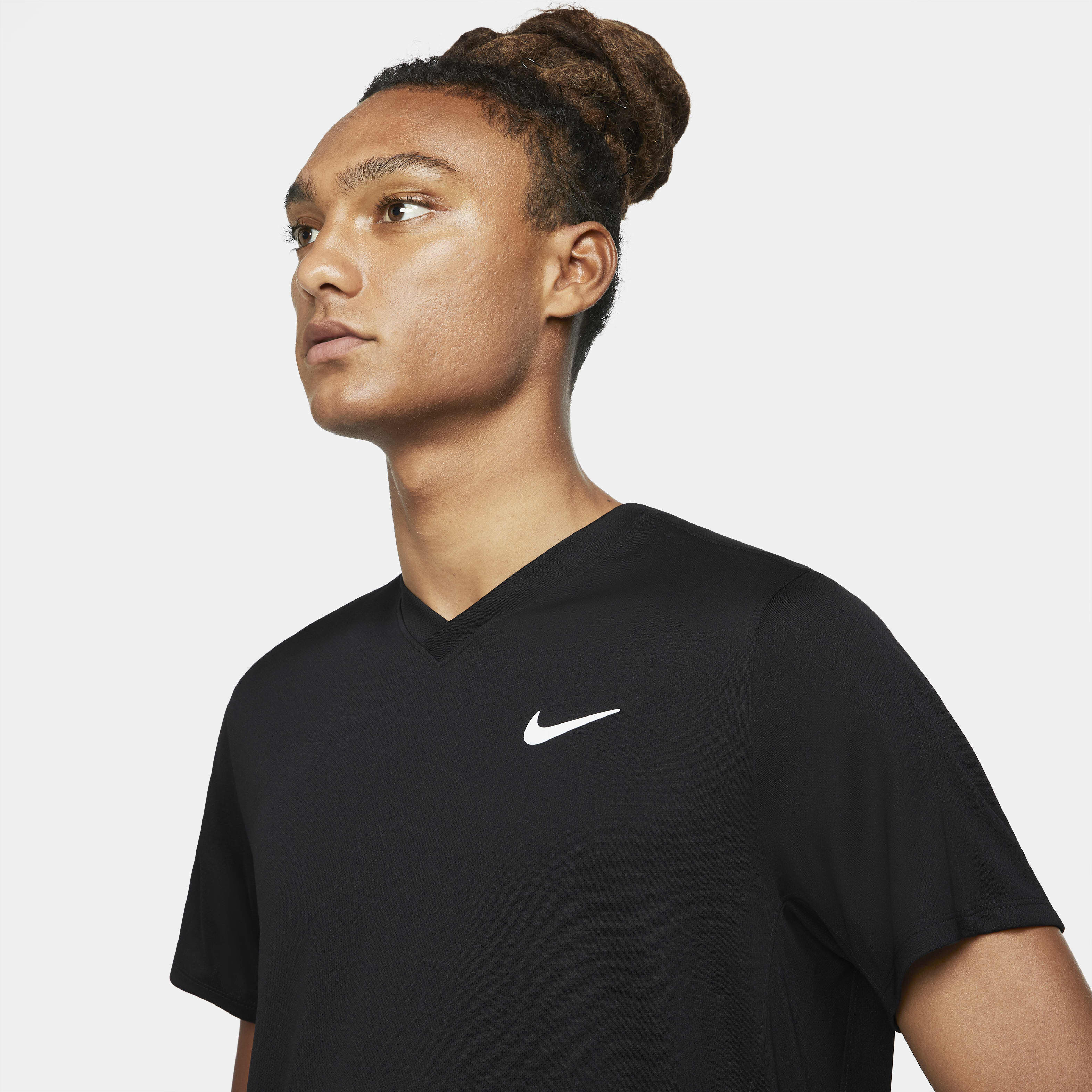 NikeCourt Dri-FIT Victory image number 2