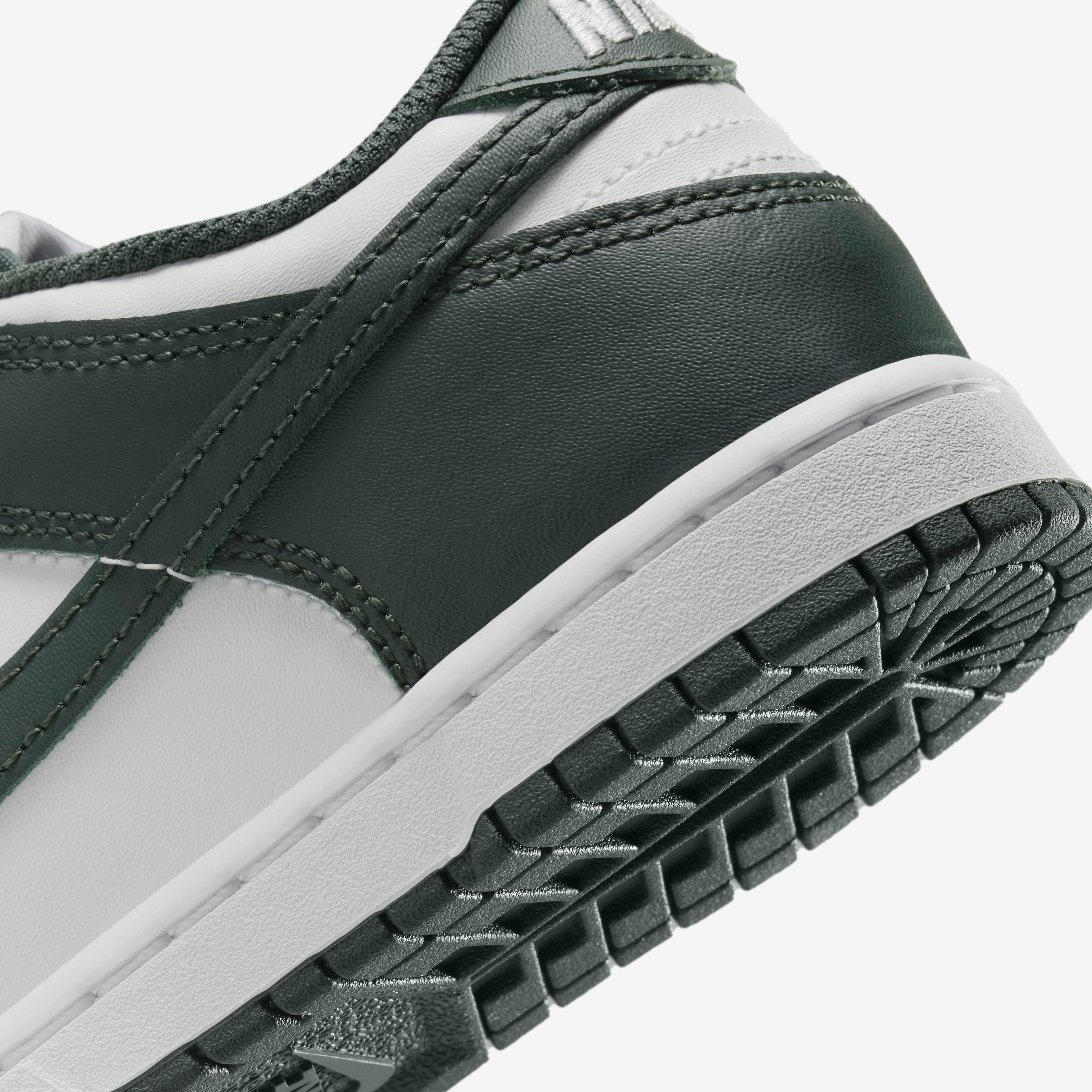 Nike Dunk Low image number 7