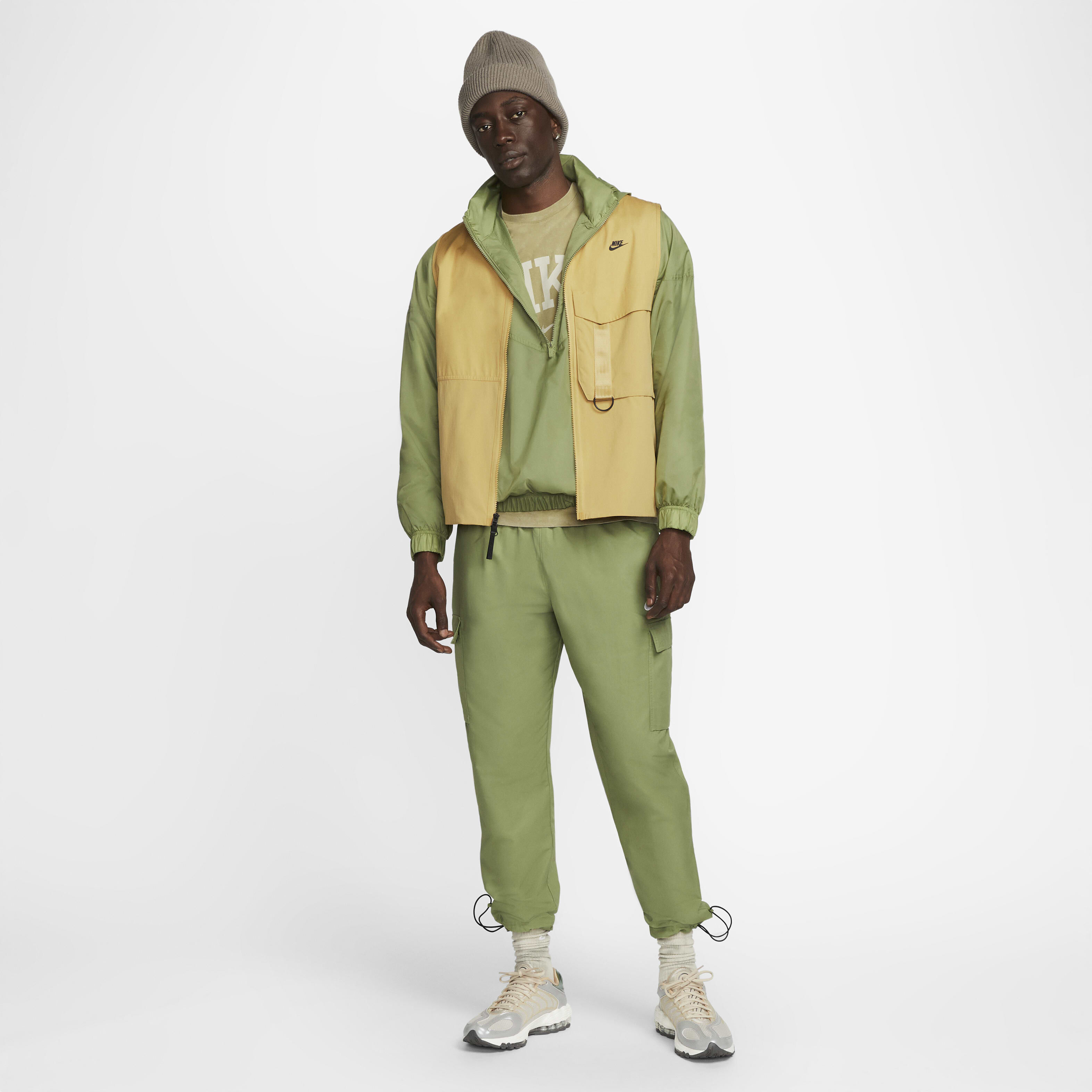 Nike Sportswear Repeat image number 7