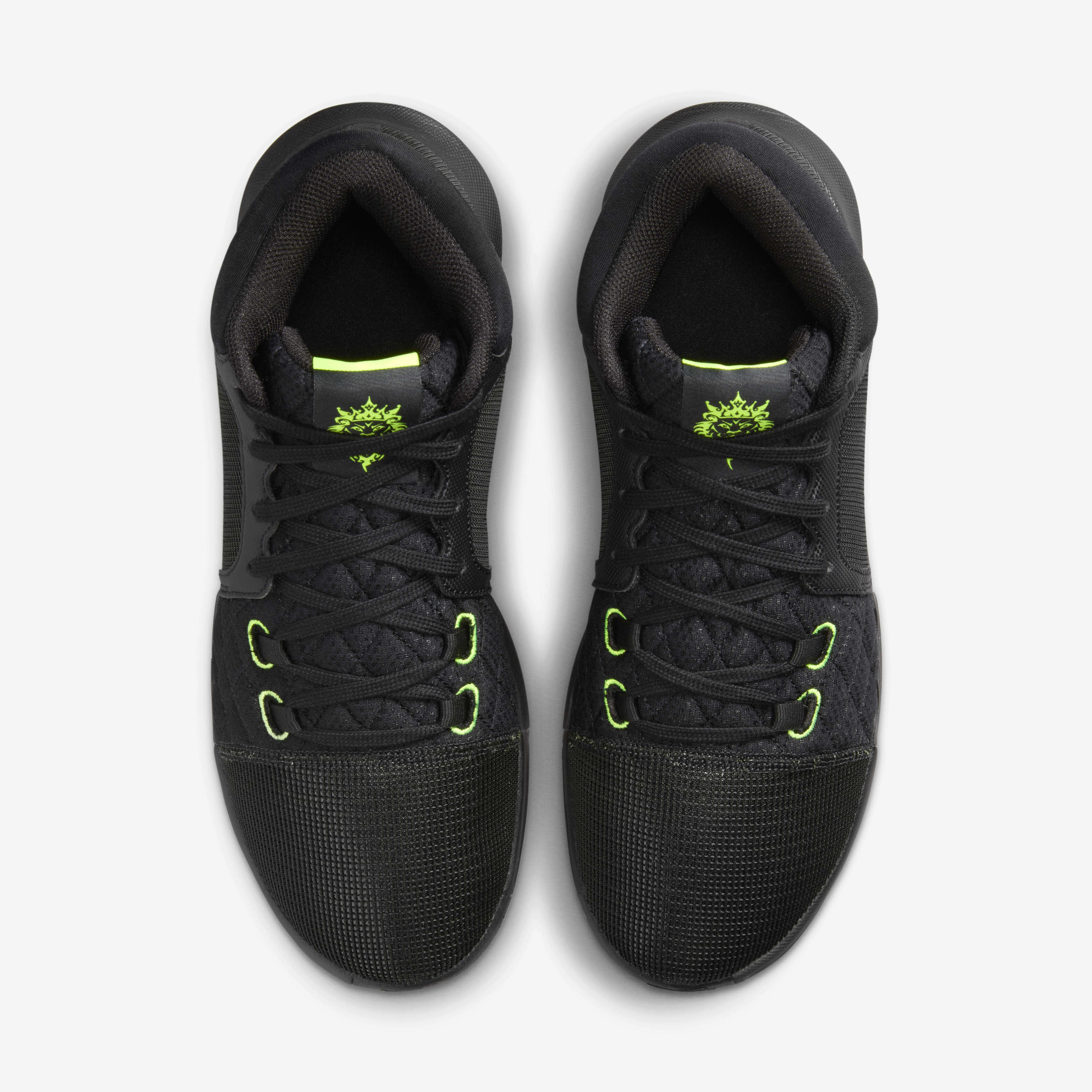 Nike arrowz sports direct 2025
