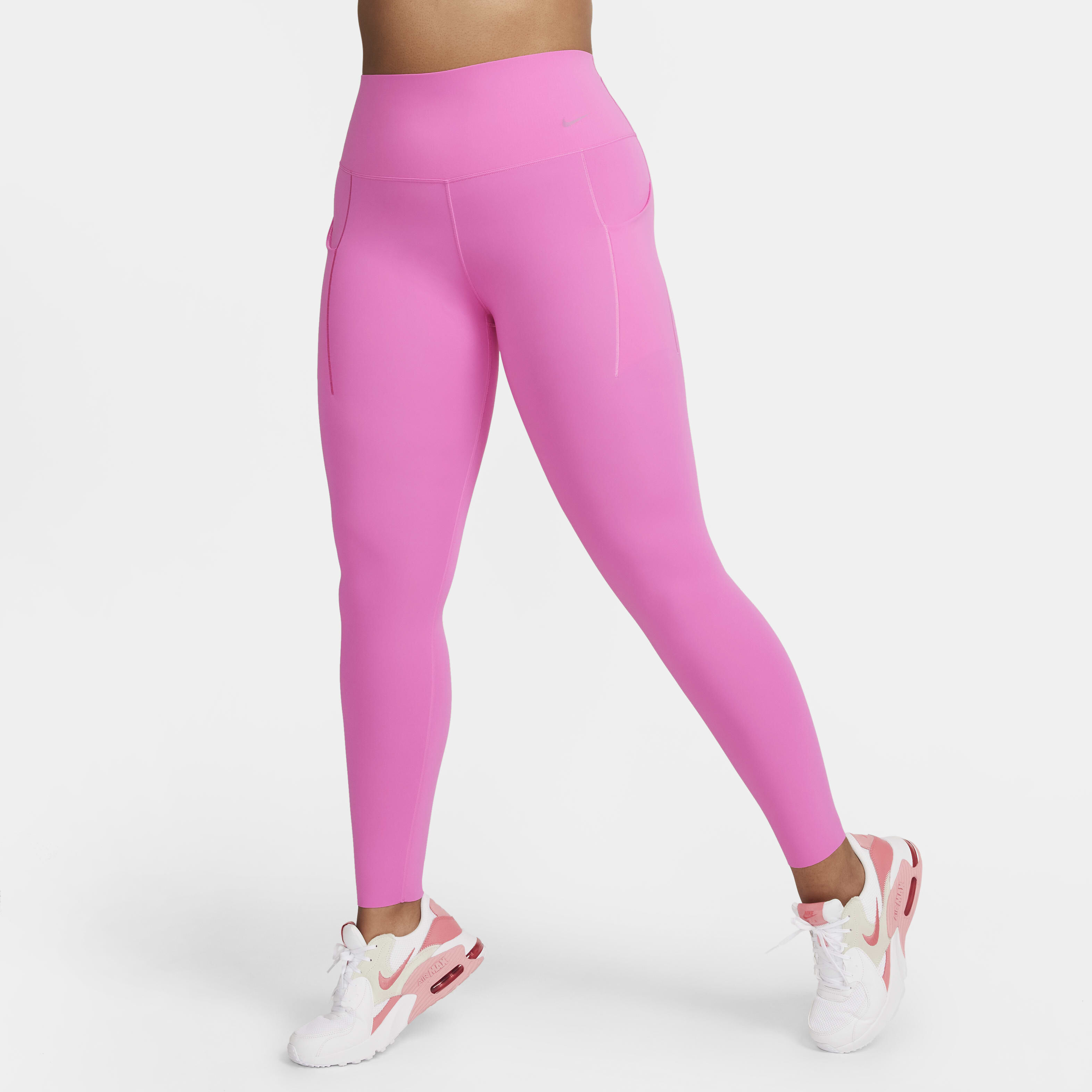 Nike Universa image number 2