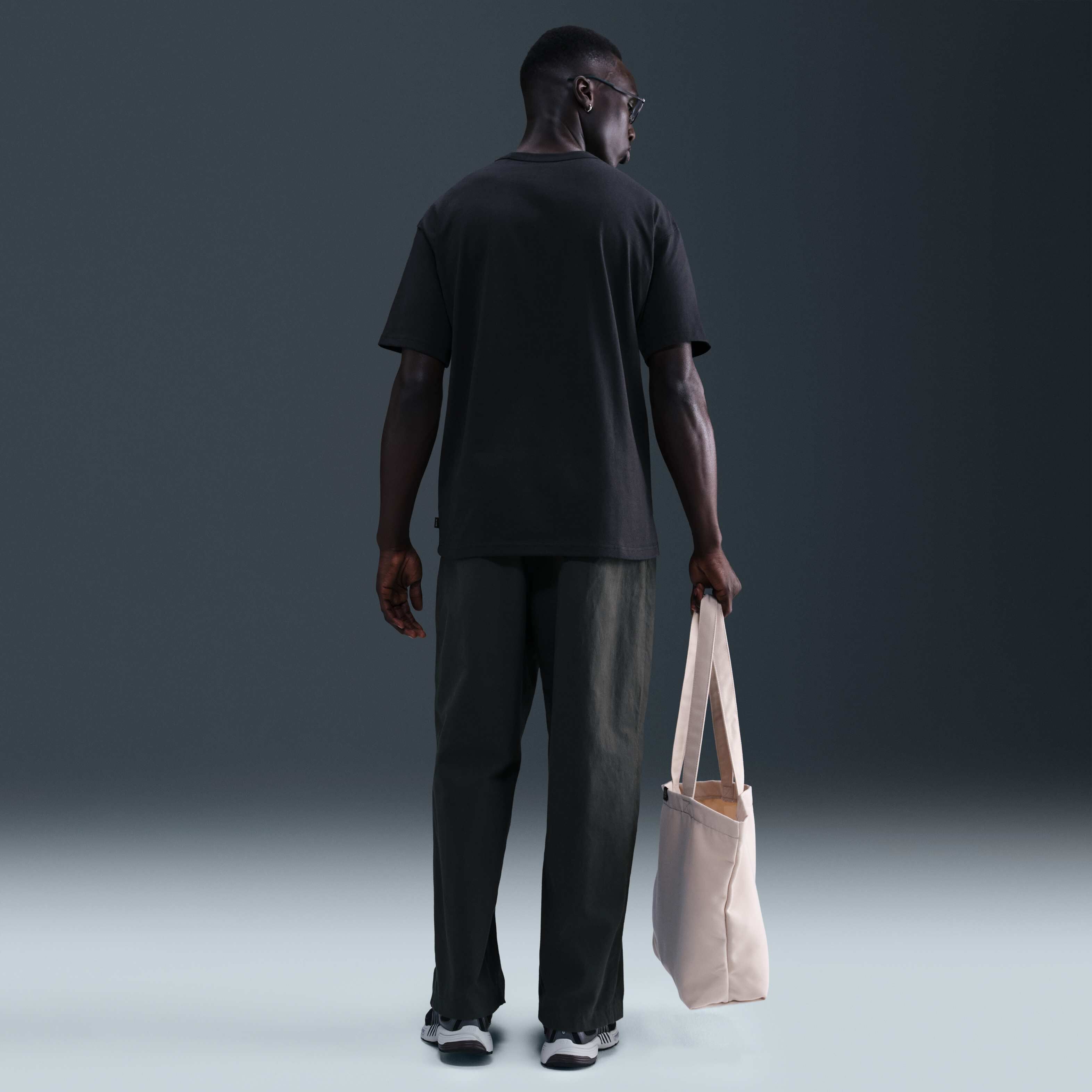 Nike Sportswear Premium Essentials image number 4