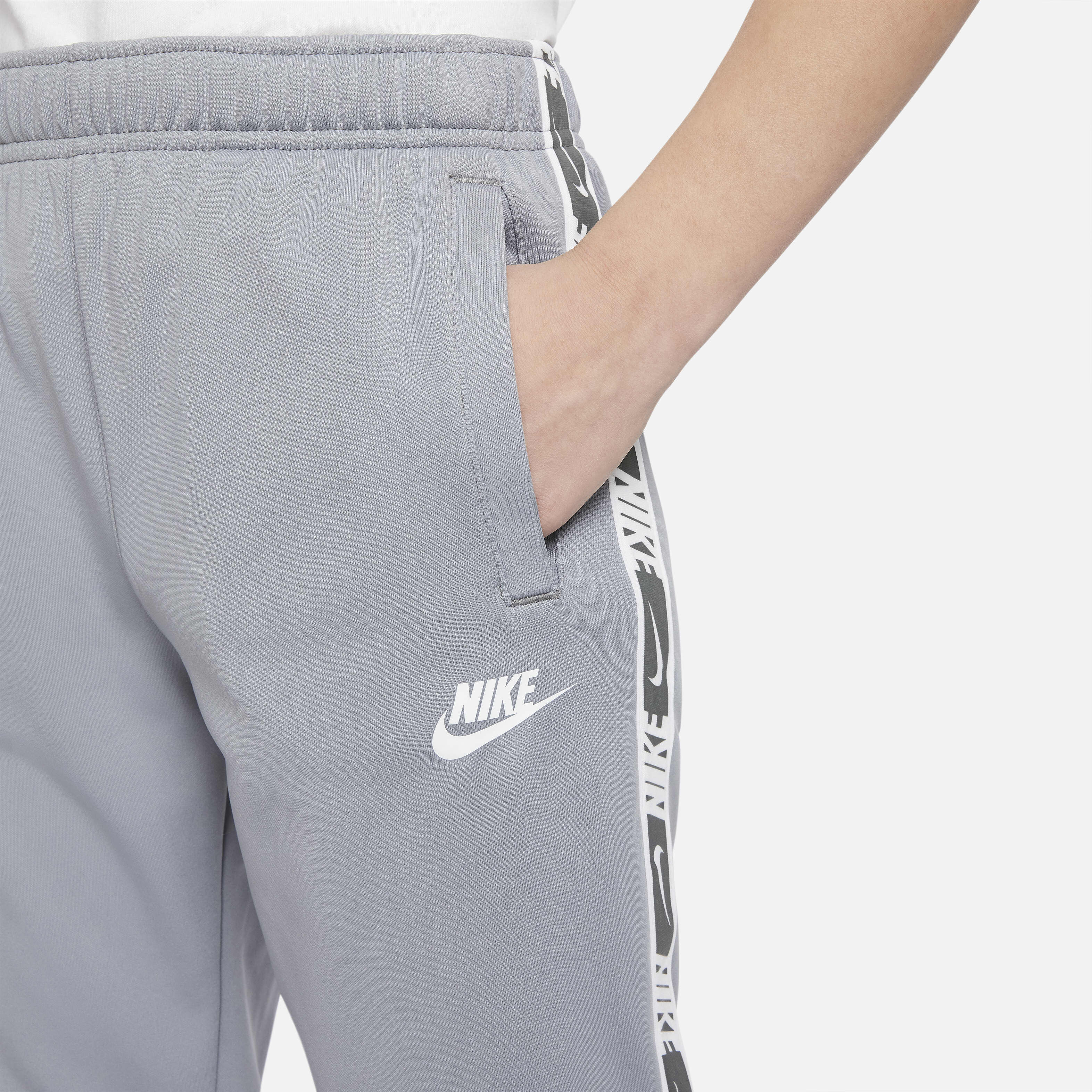 Nike Sportswear image number 2