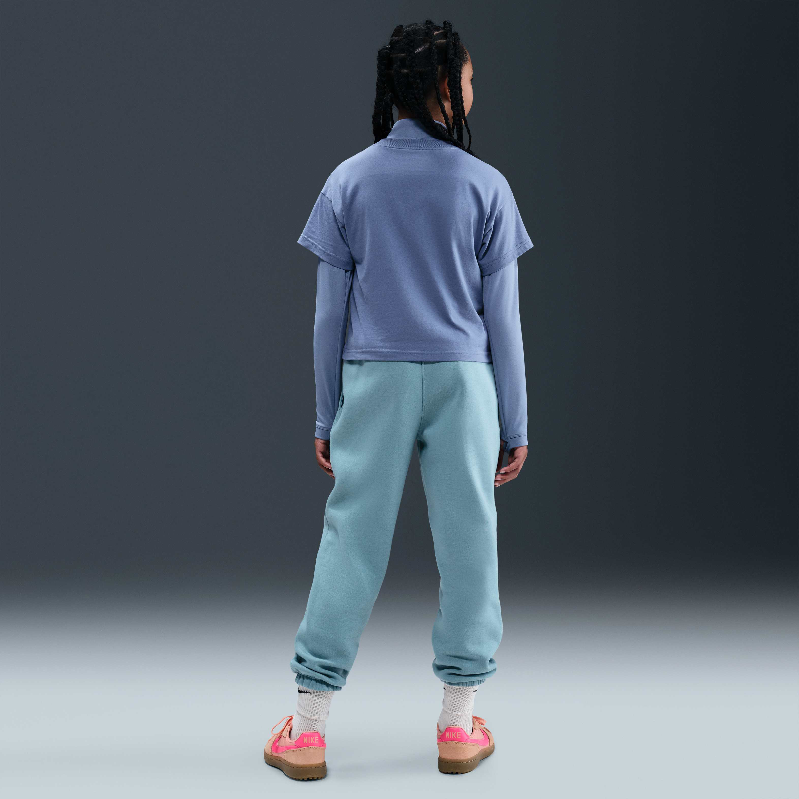 Nike Sportswear Essential image number 4