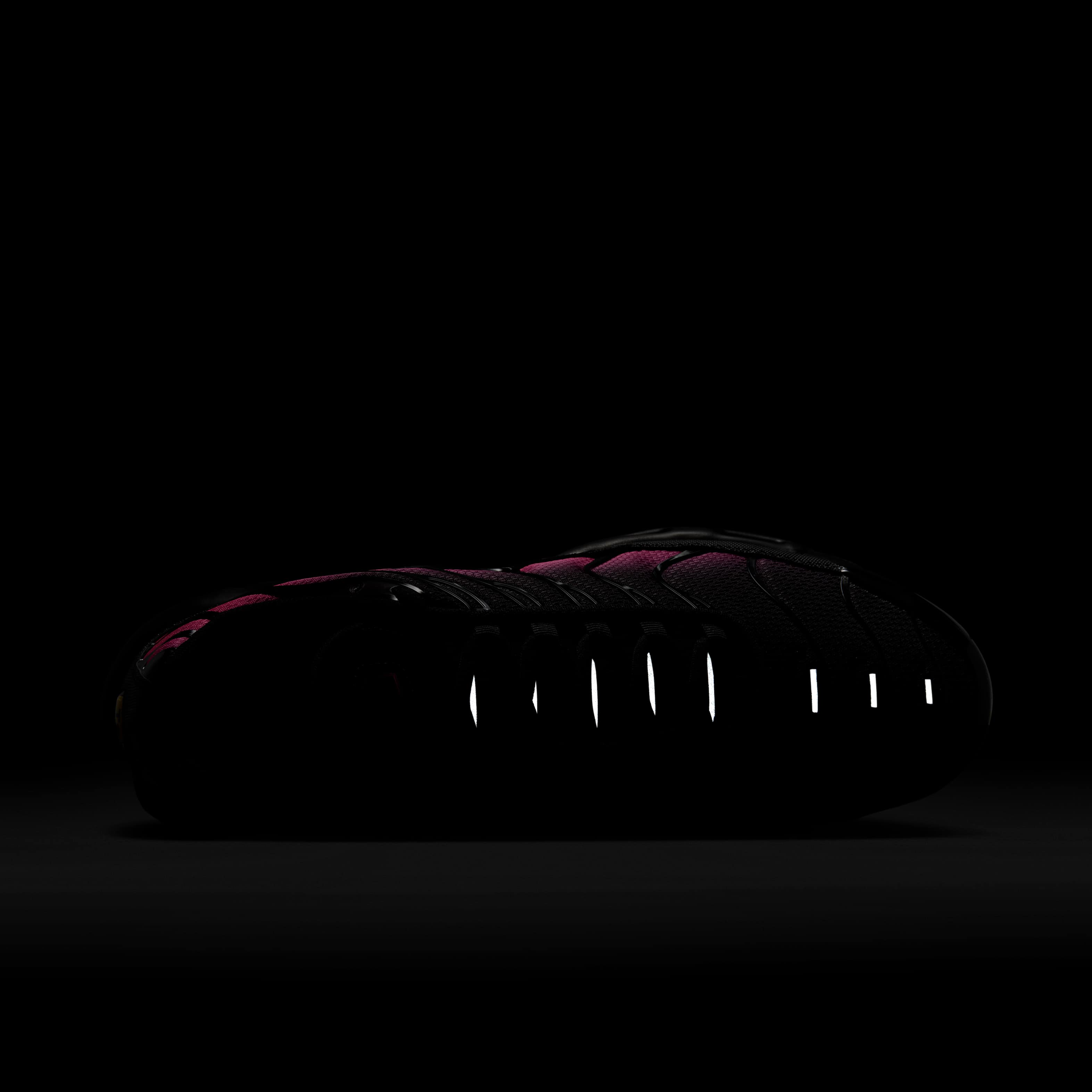 Nike Air Max Plus image number 7