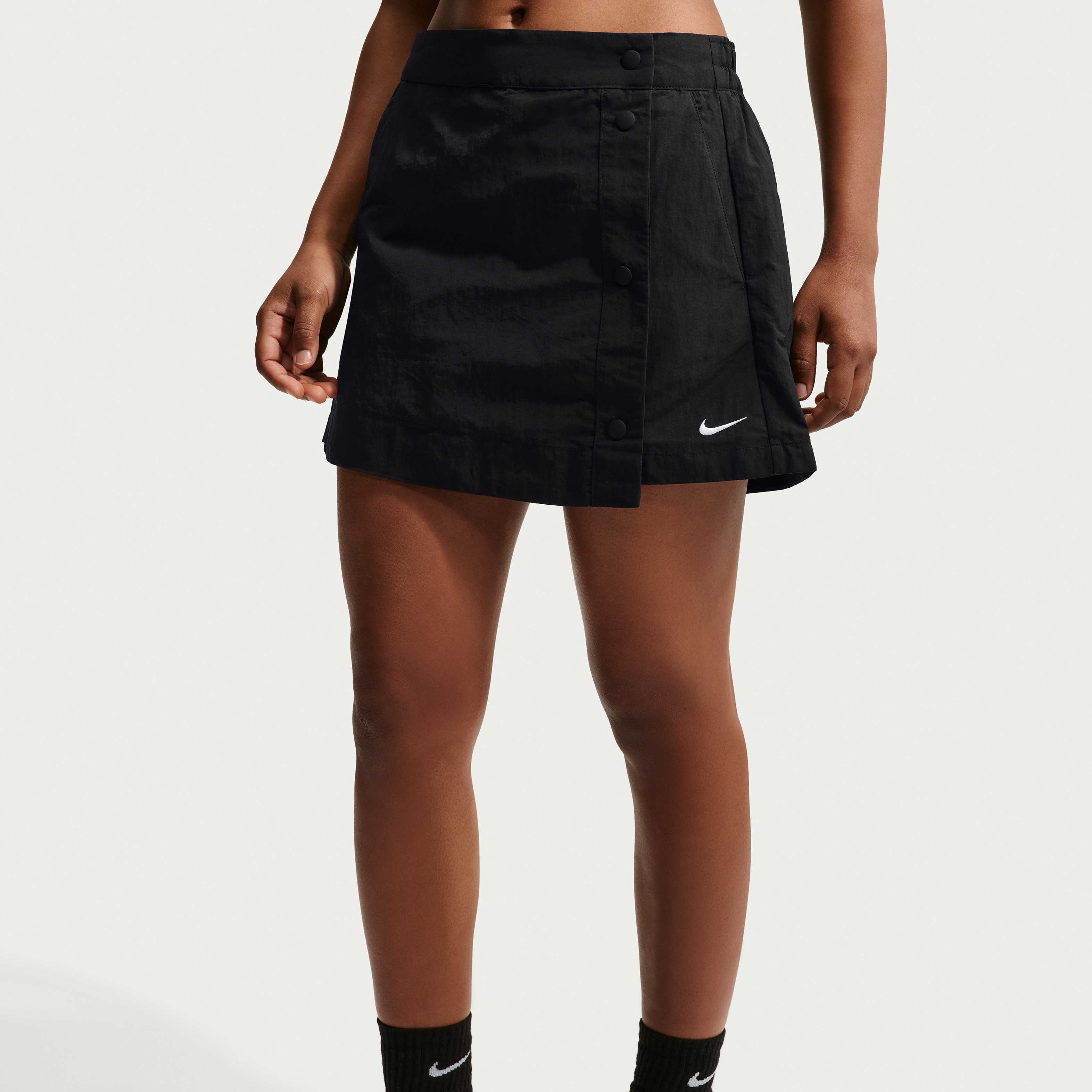 Nike Sportswear Essential image number 1