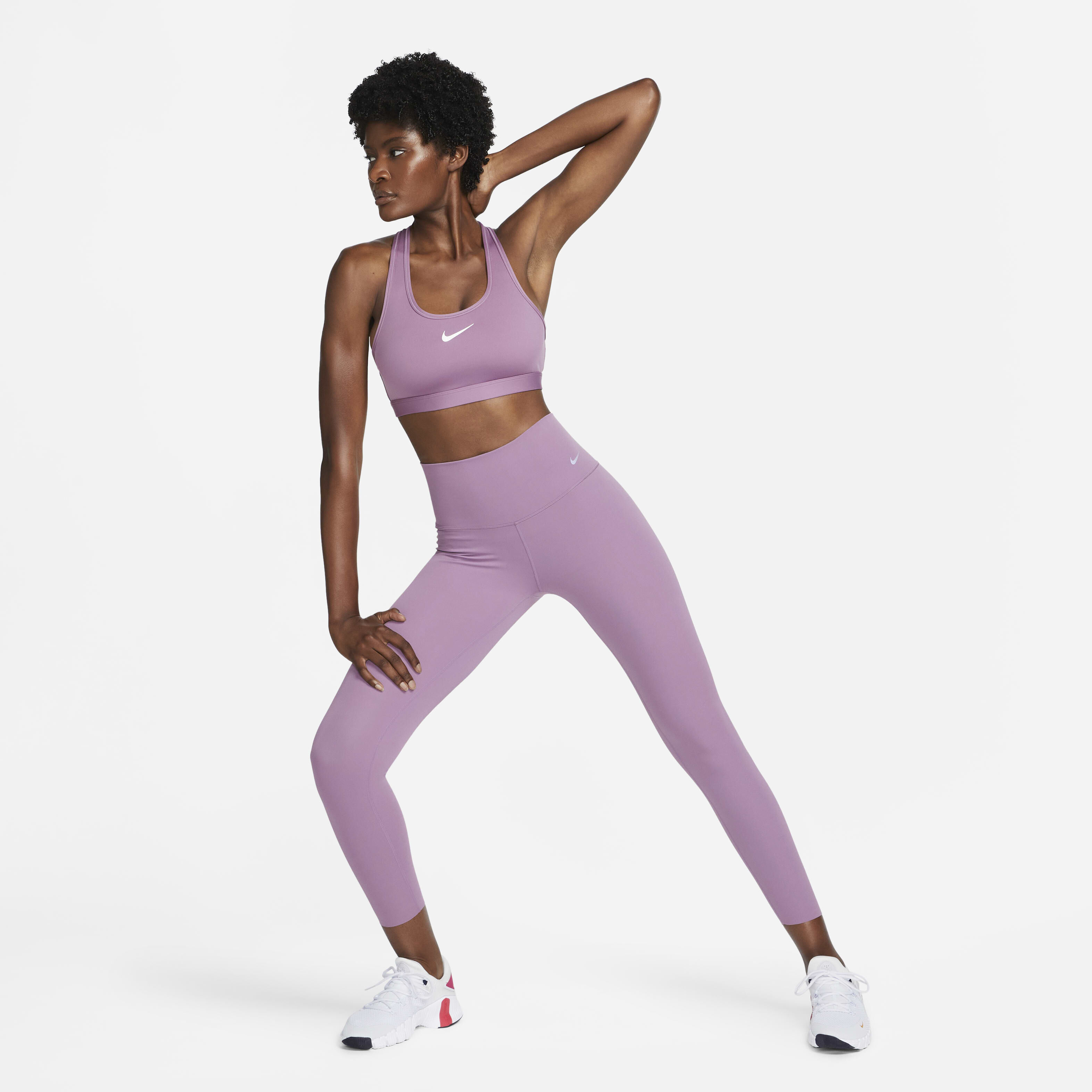 نايكي سووش بدعم متوسط image number 6