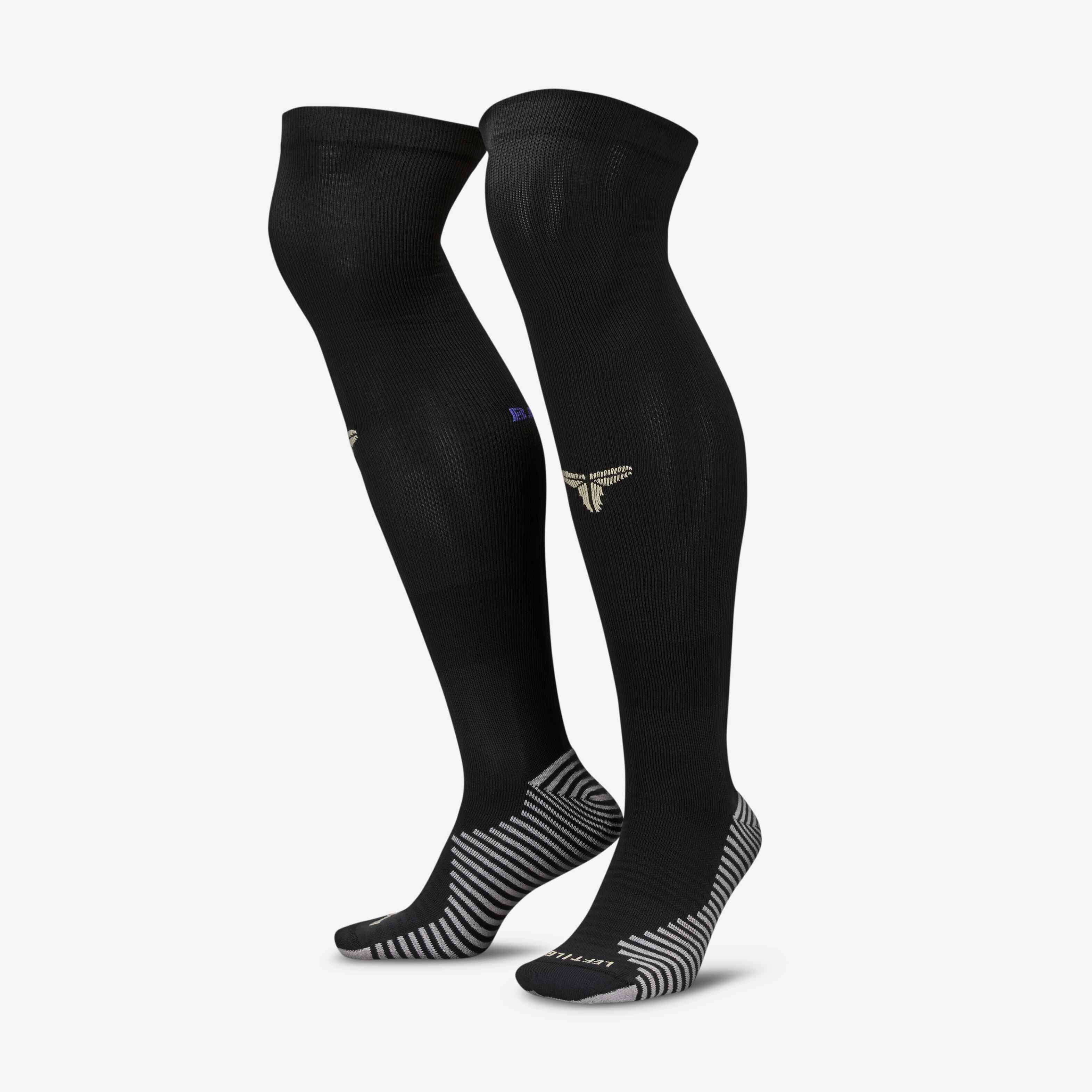 FC Barcelona Strike Away image number 0