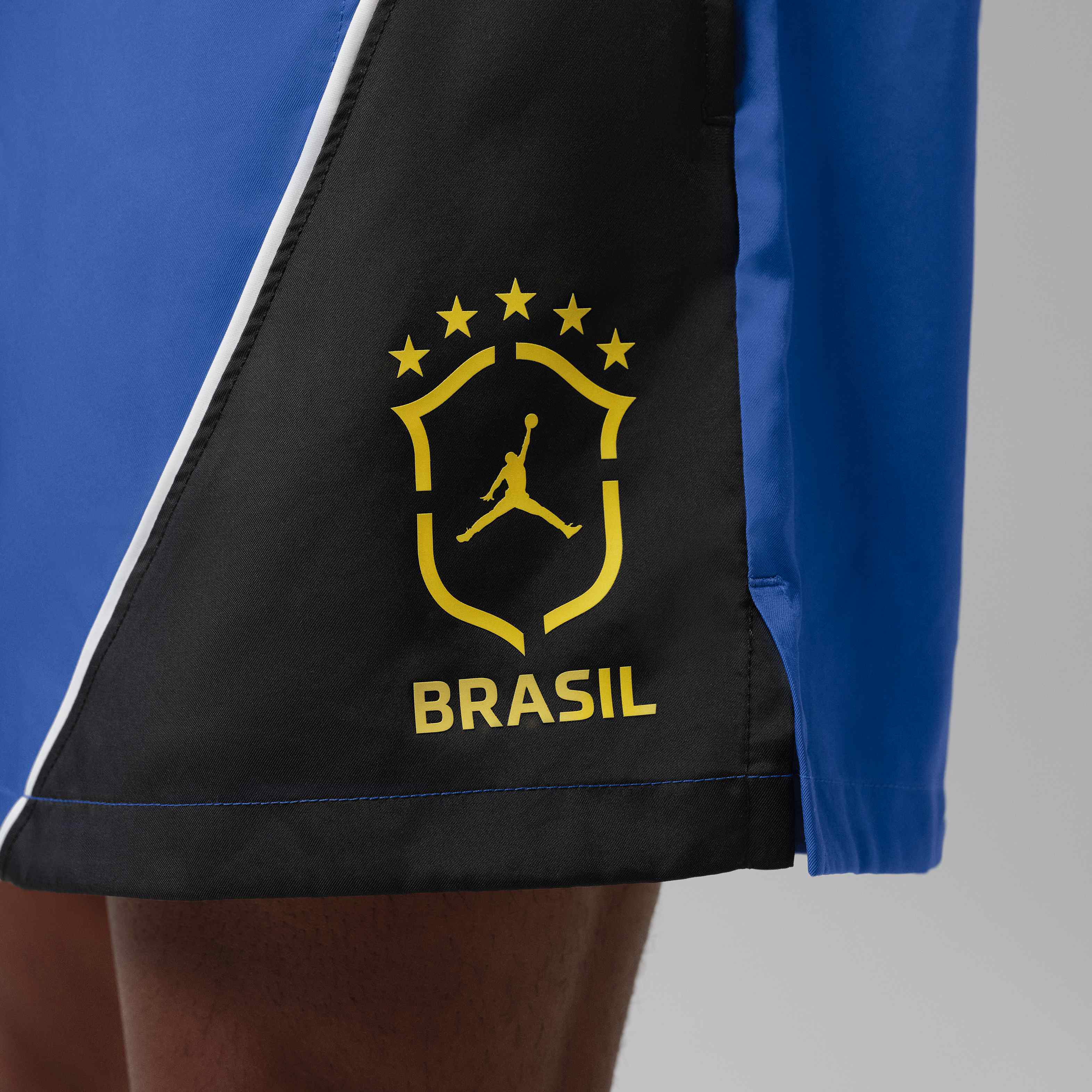 Jordan Brooklyn image number 5