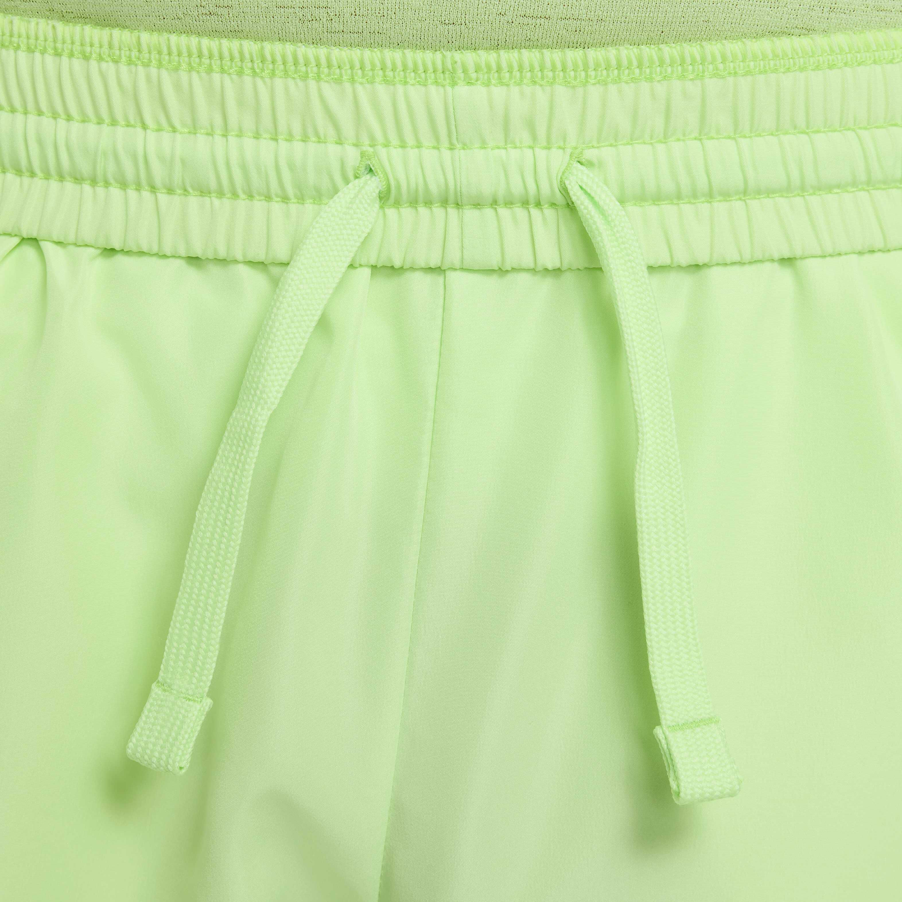 نايكي ملتي image number 3