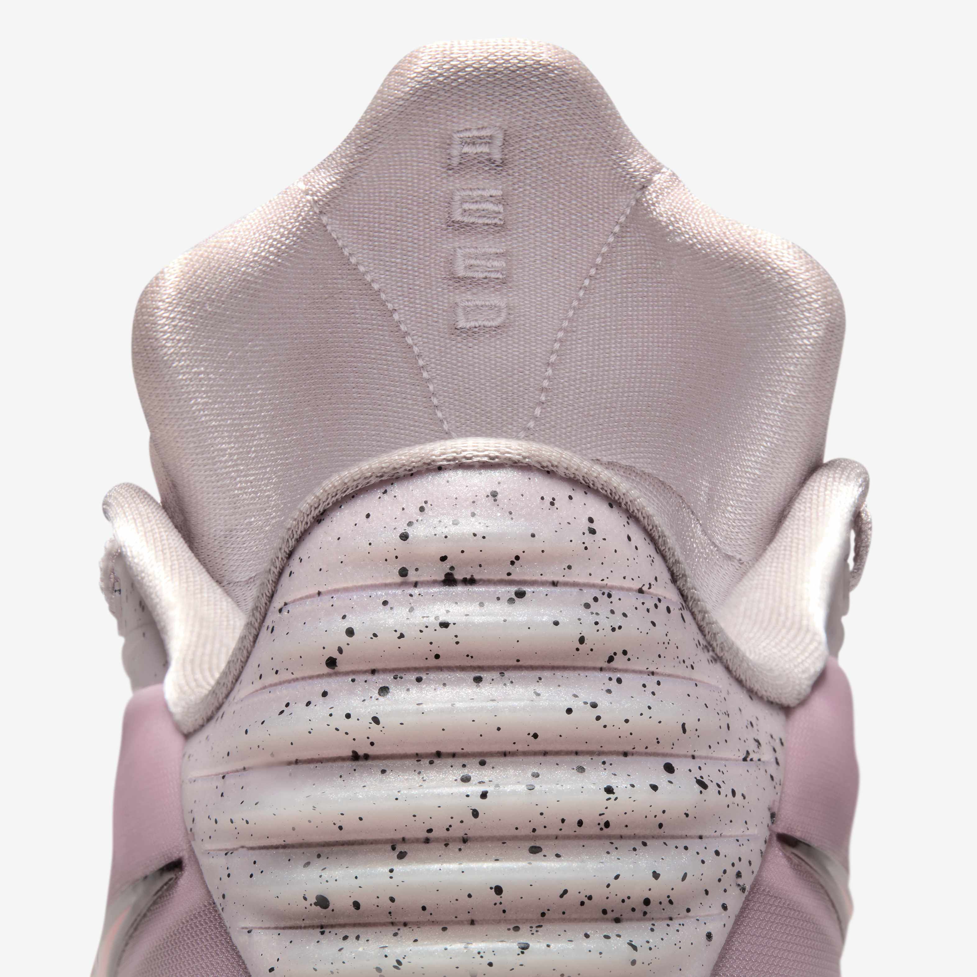 نايكي جي تي كت 3 تربو image number 8