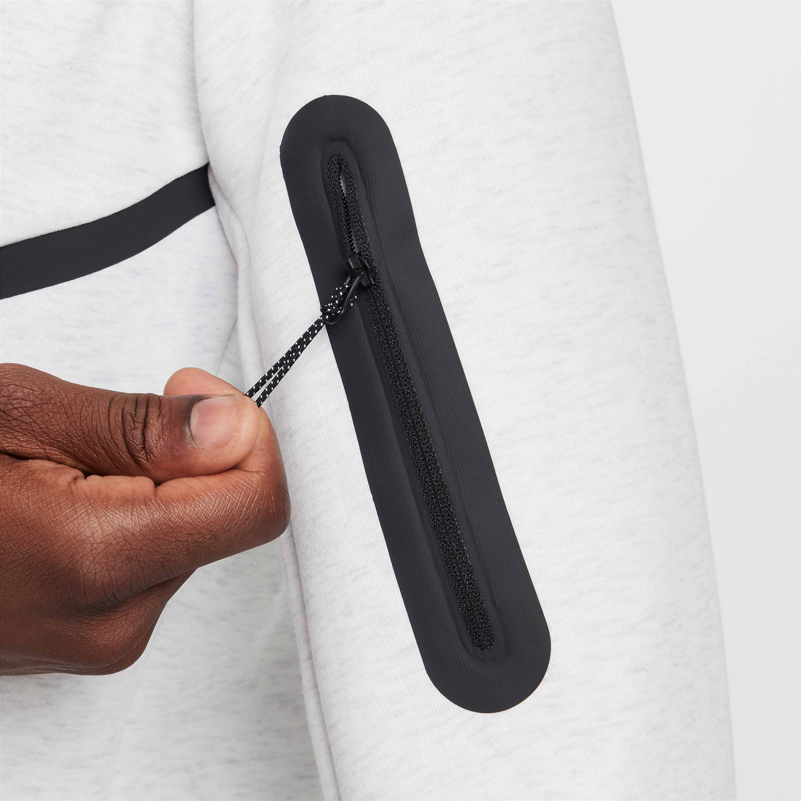 نايكي تك image number 5