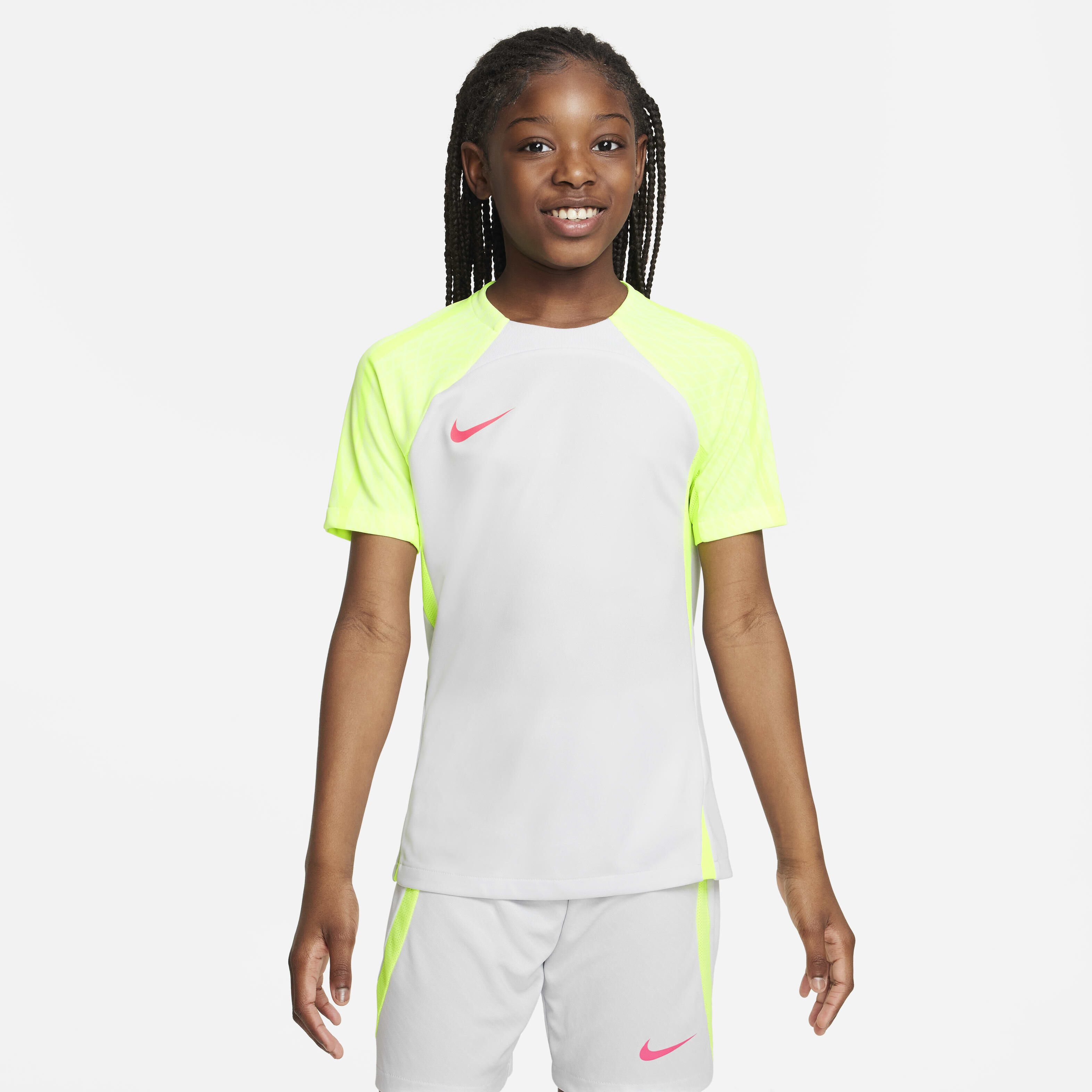 Nike Dri-FIT Strike image number 0